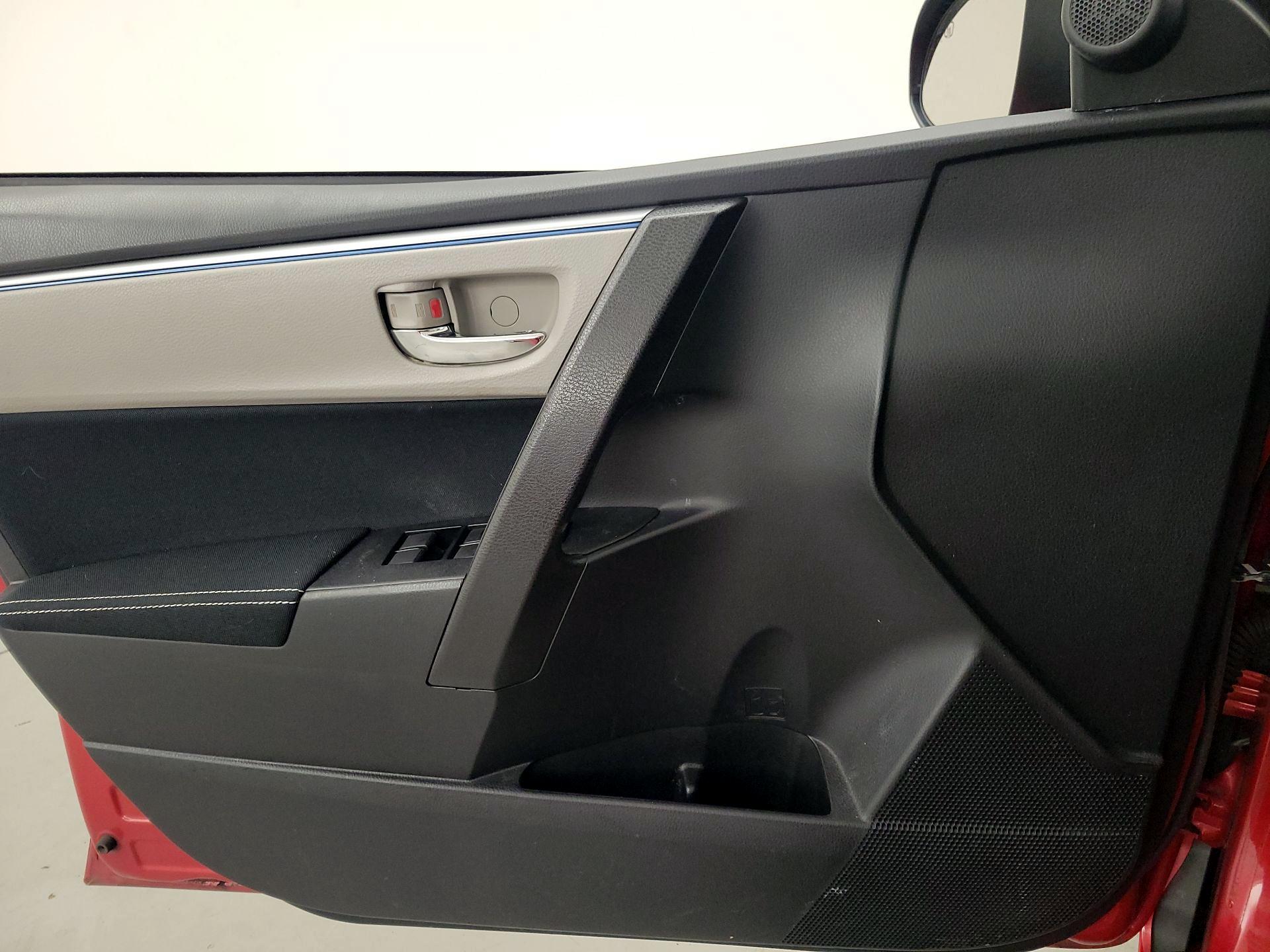 Thumbnail: 2014 Toyota Corolla - 12