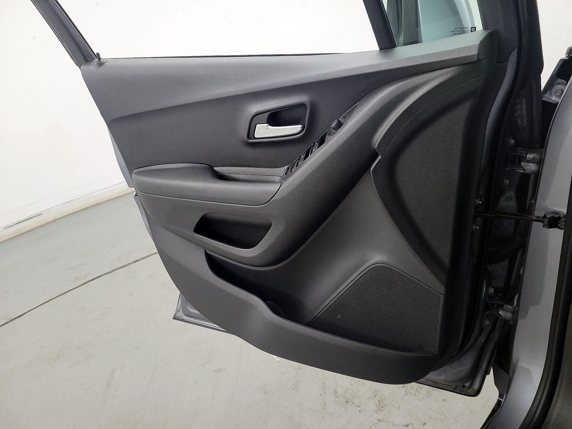 Thumbnail: 2020 Chevrolet Trax - 12