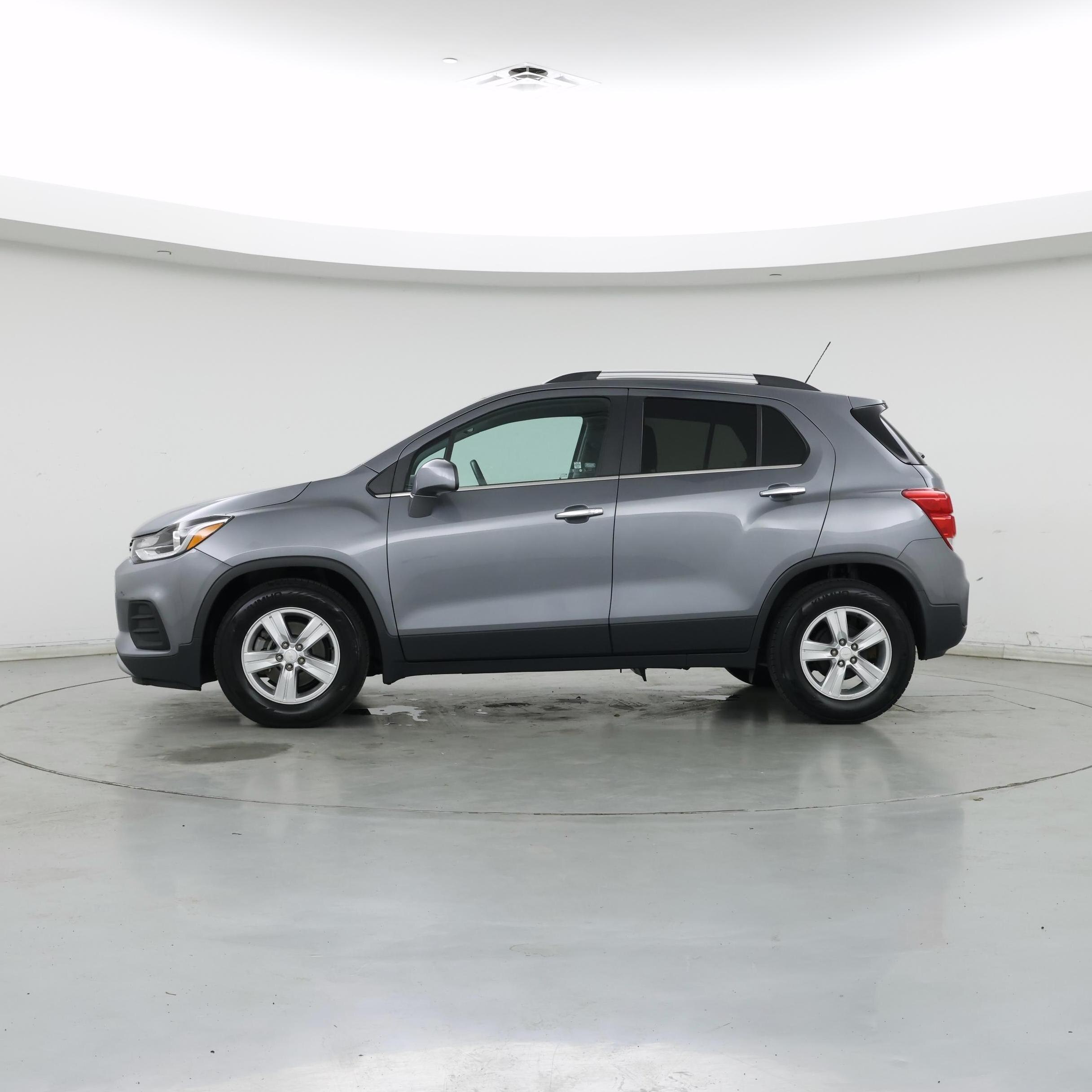 Thumbnail: 2020 Chevrolet Trax - 3