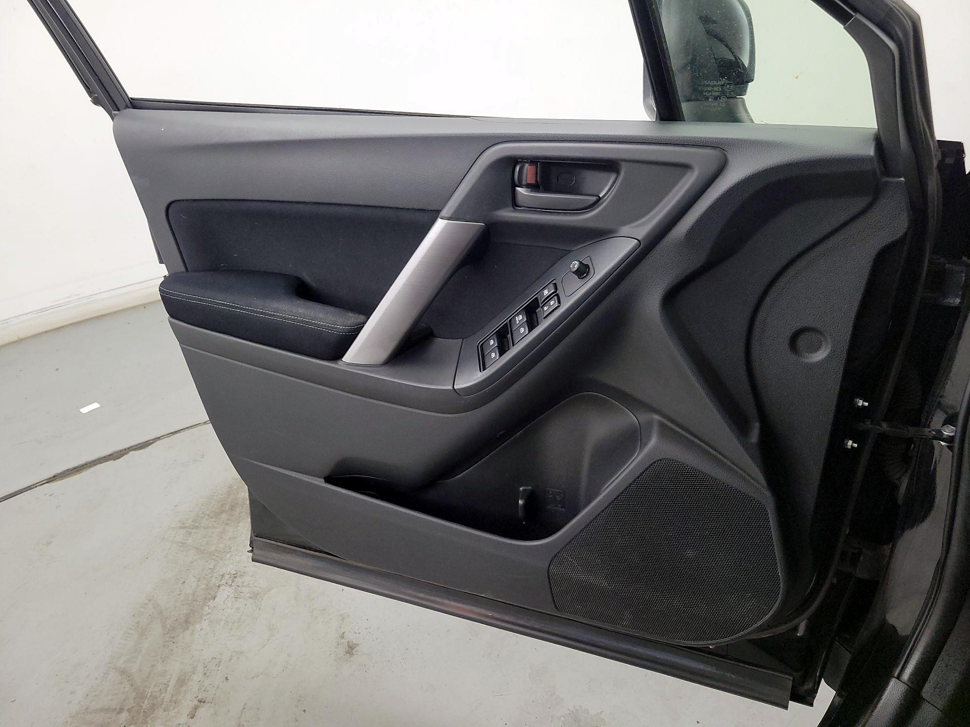 Thumbnail: 2015 Subaru Forester - 12