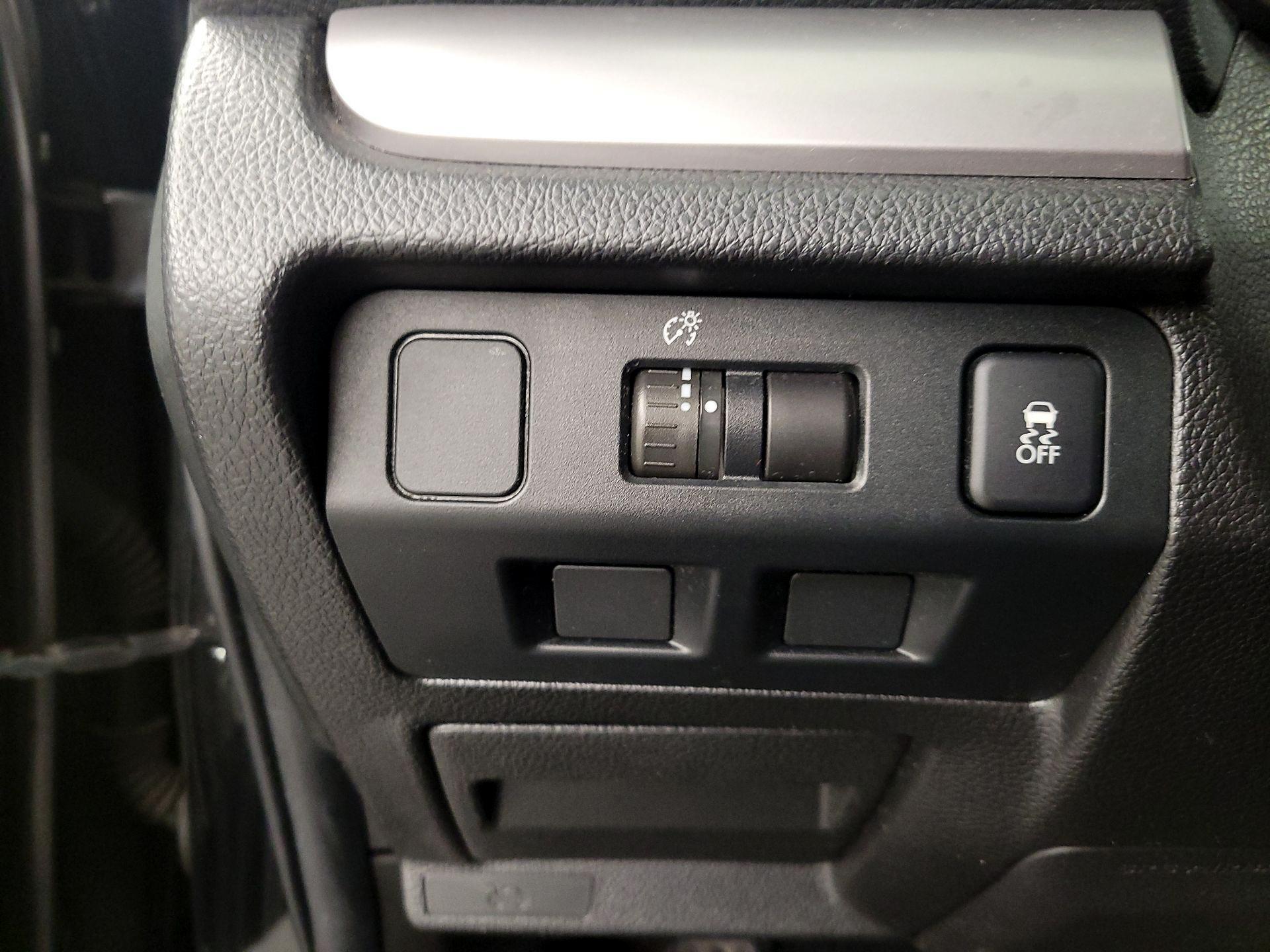 Thumbnail: 2015 Subaru Forester - 13