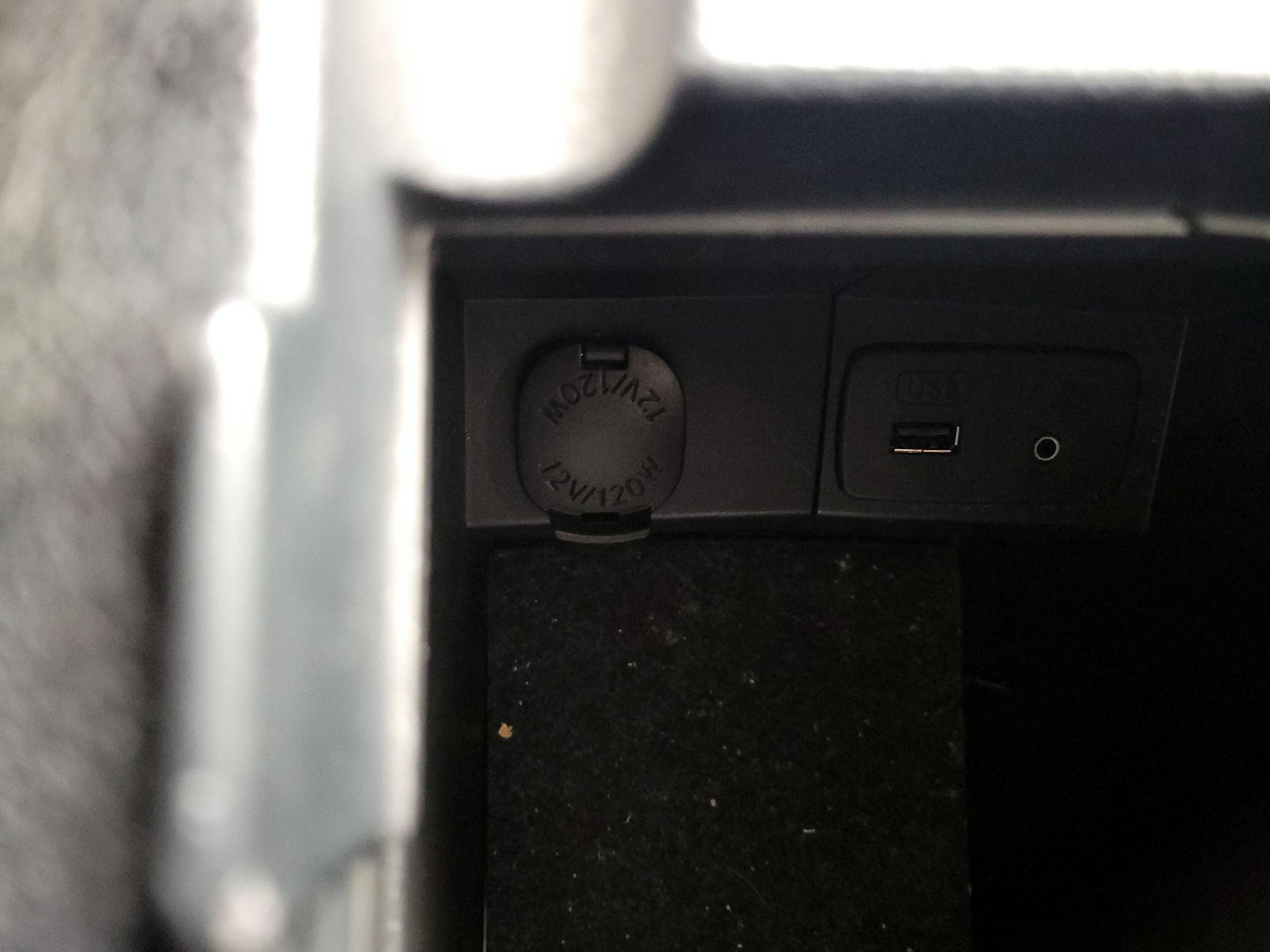 Thumbnail: 2015 Subaru Forester - 18