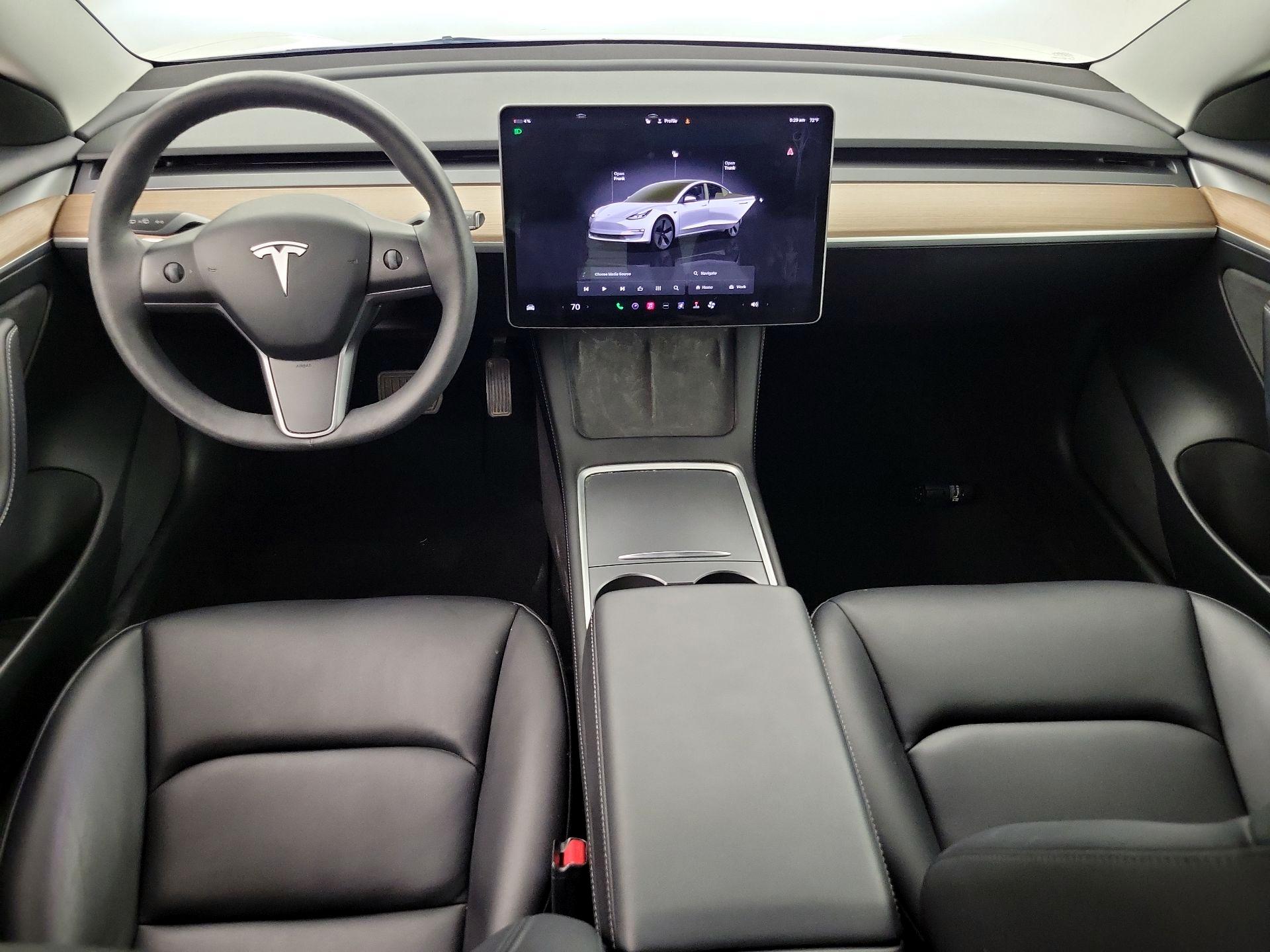 Thumbnail: 2023 Tesla Model 3 - 9
