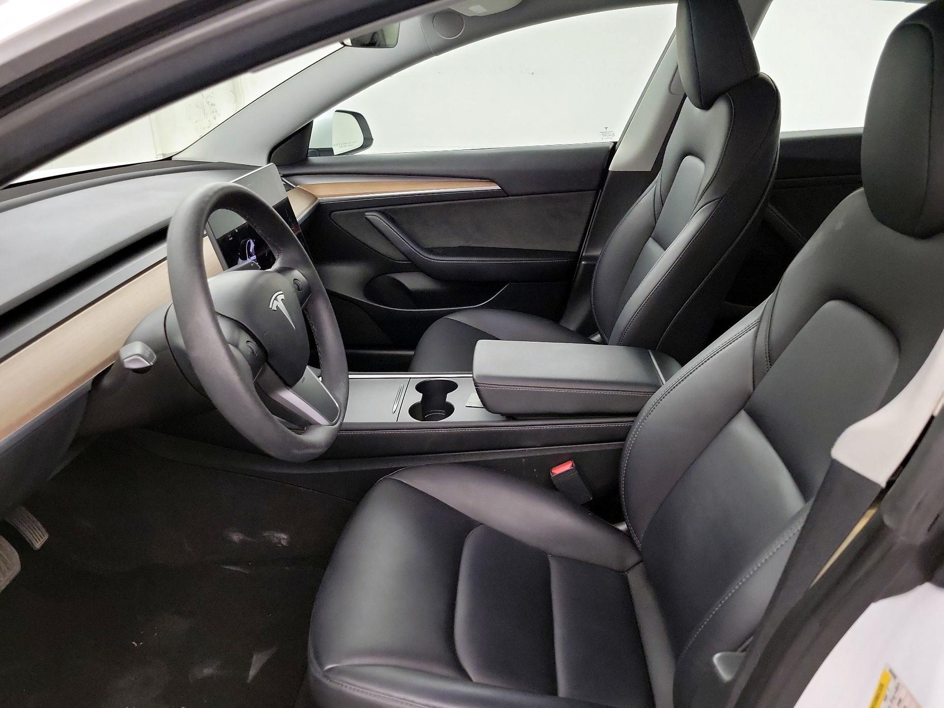 Thumbnail: 2023 Tesla Model 3 - 11