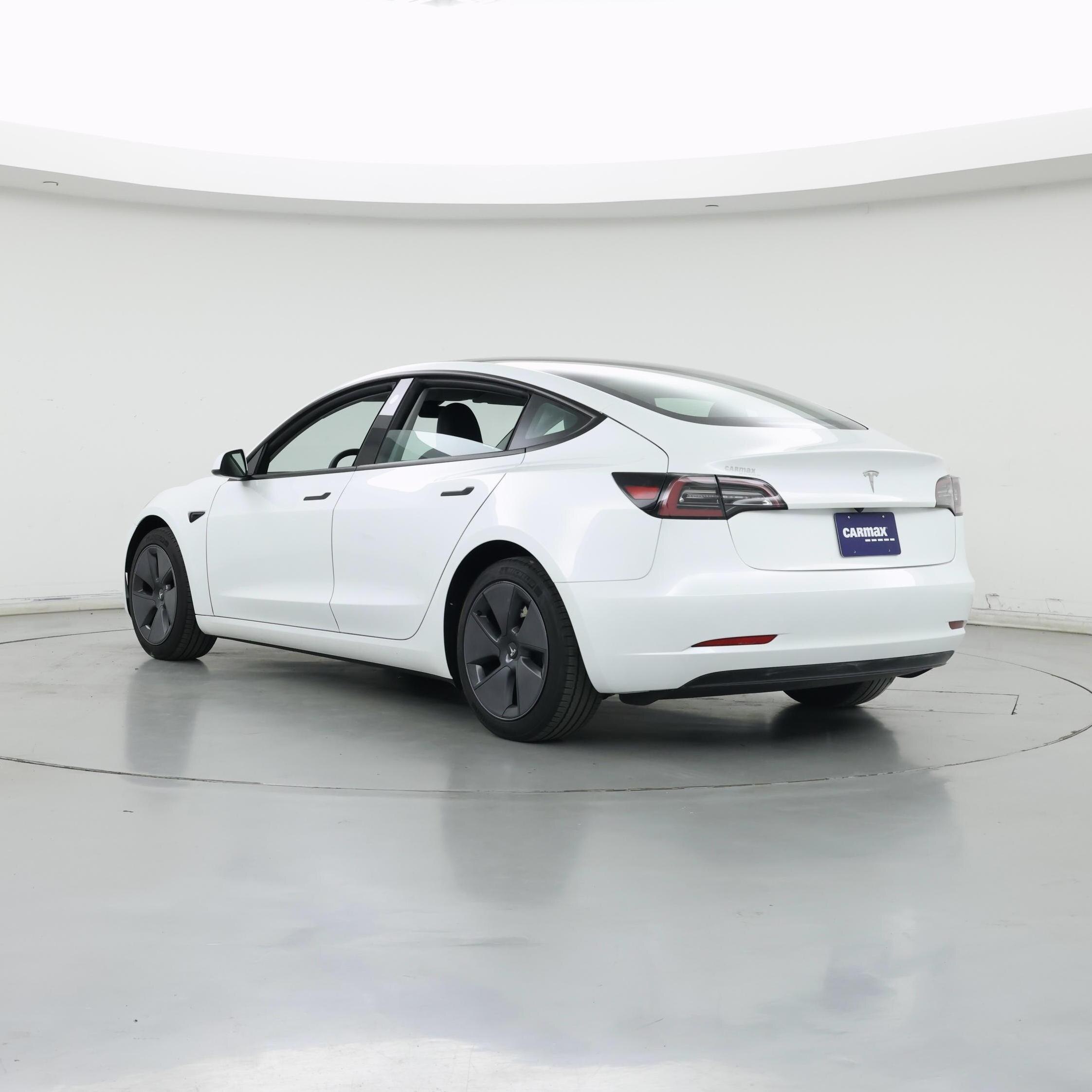 Thumbnail: 2023 Tesla Model 3 - 2