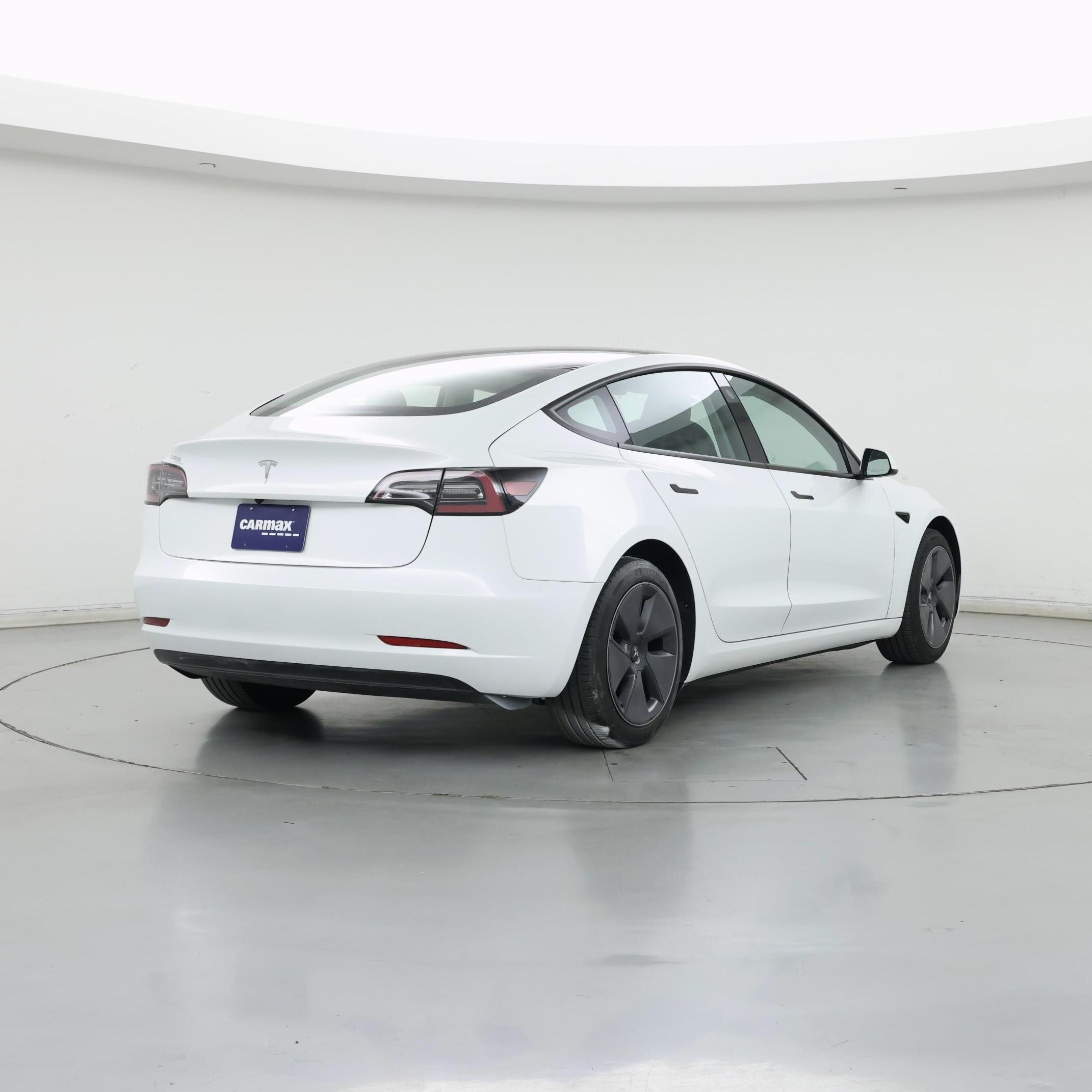 Thumbnail: 2023 Tesla Model 3 - 8