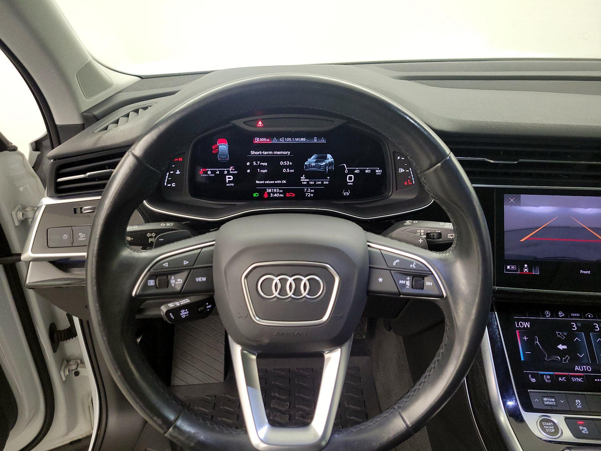 Thumbnail: 2021 Audi Q7 - 10