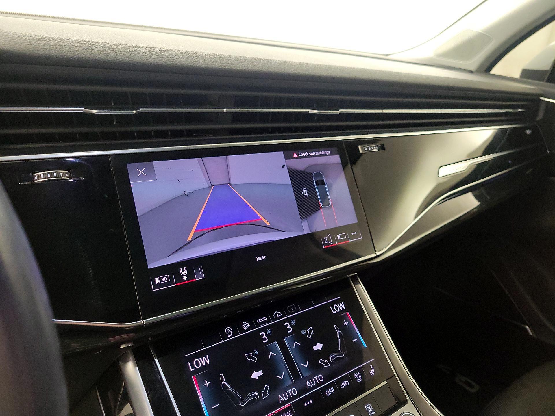 Thumbnail: 2021 Audi Q7 - 14