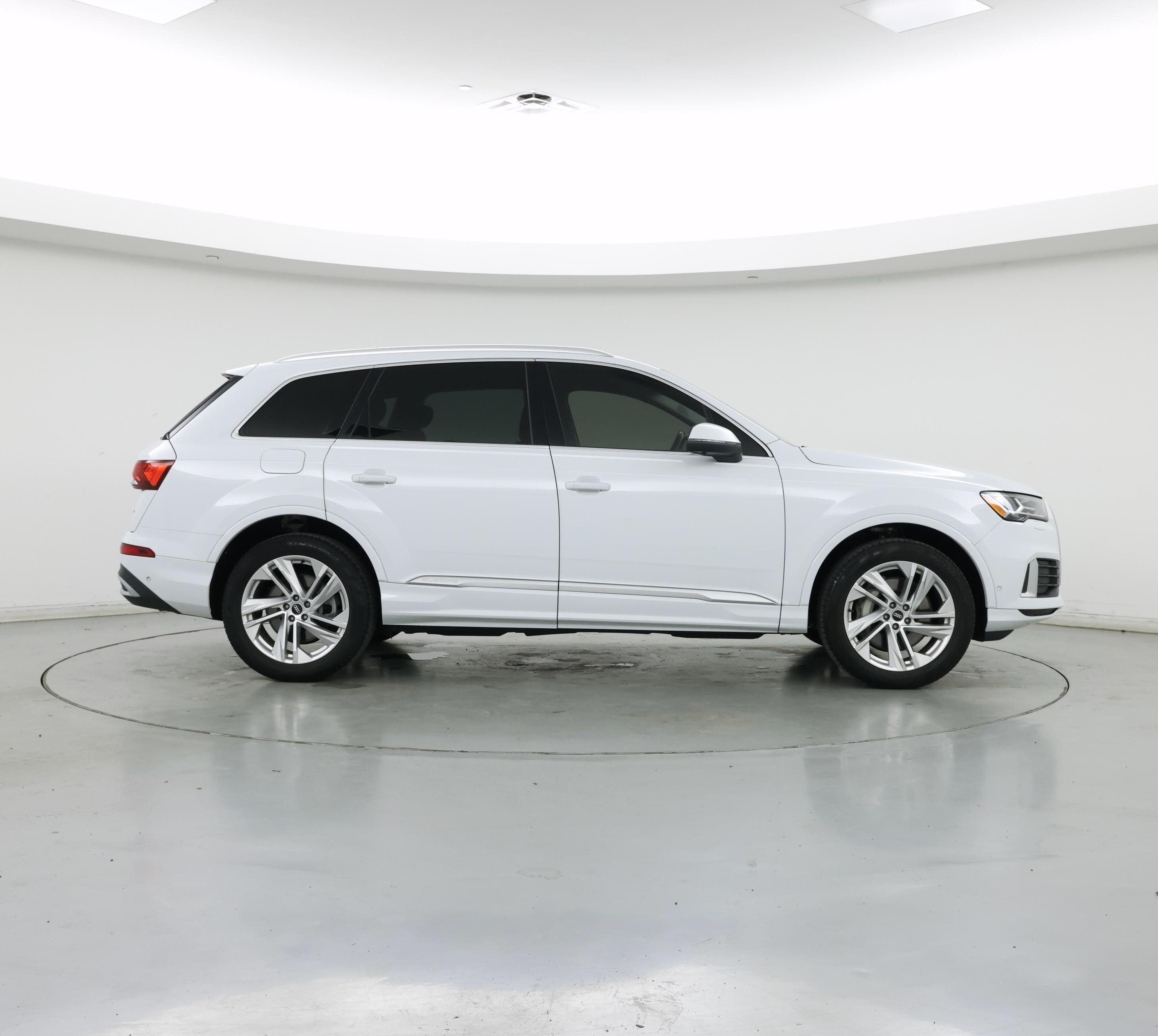 Thumbnail: 2021 Audi Q7 - 7