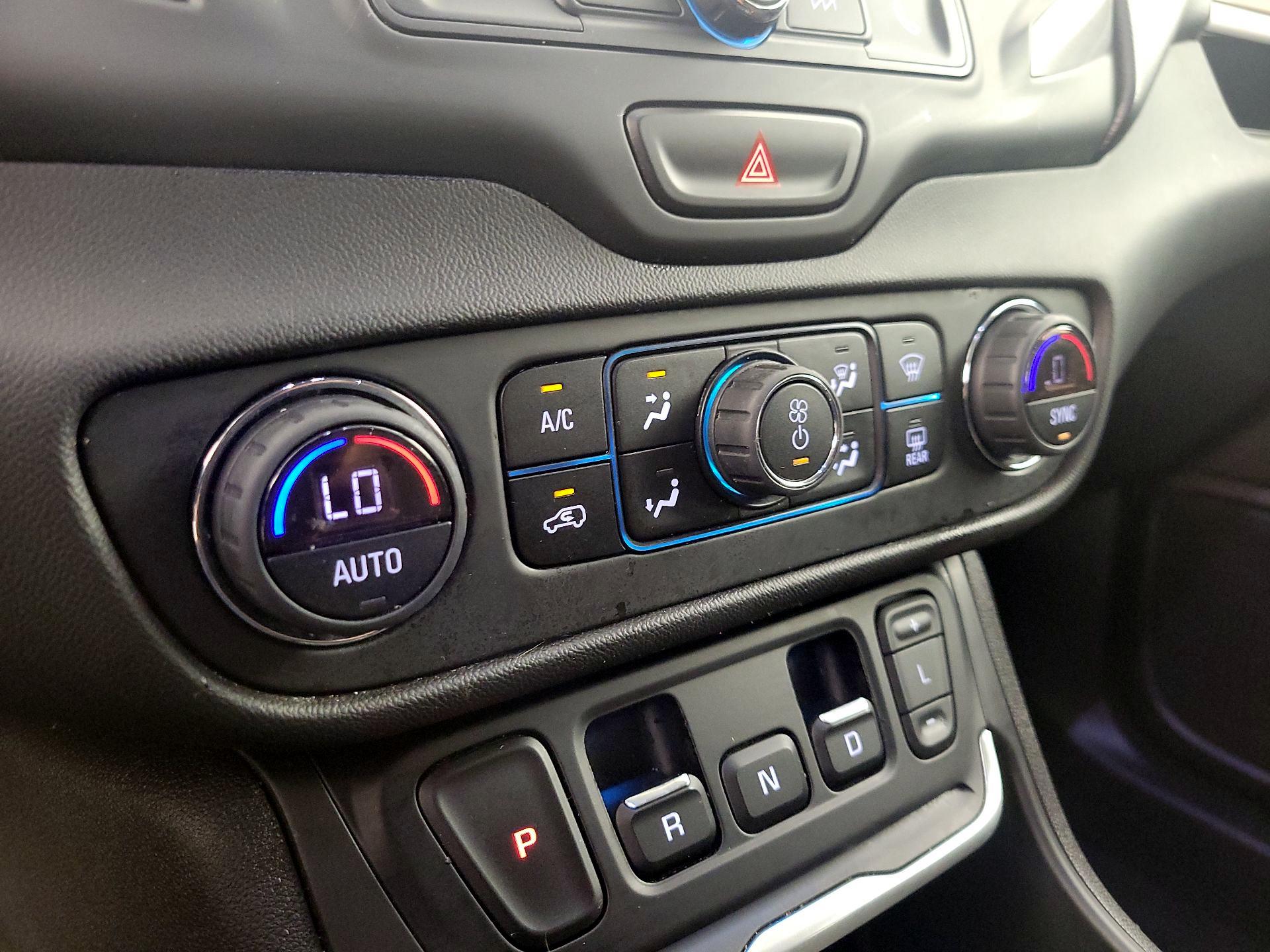 Thumbnail: 2019 GMC Terrain - 16