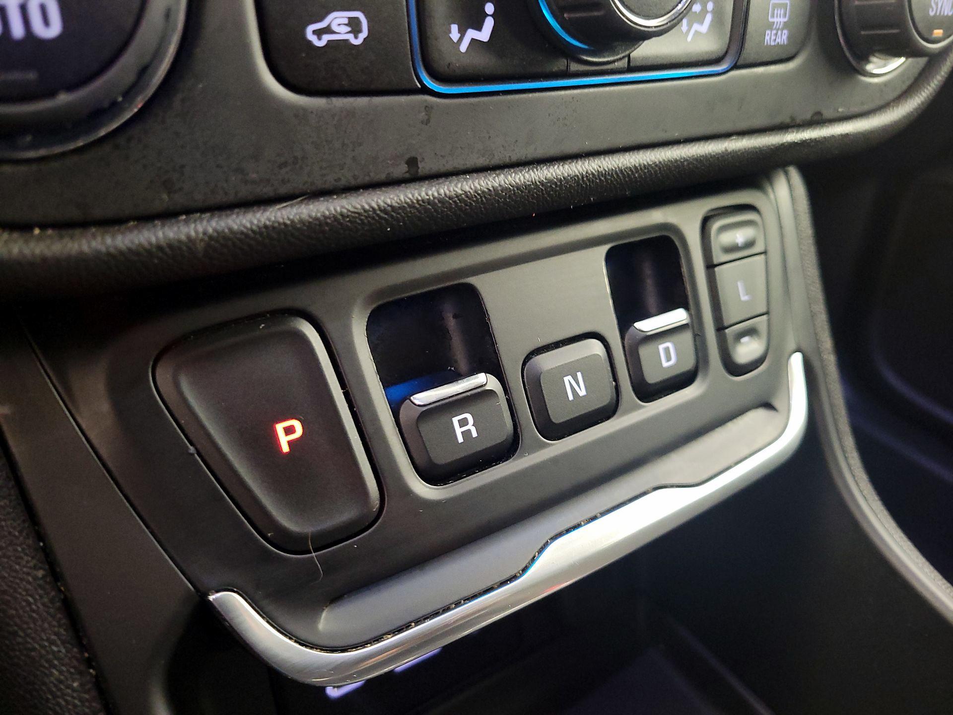 Thumbnail: 2019 GMC Terrain - 17