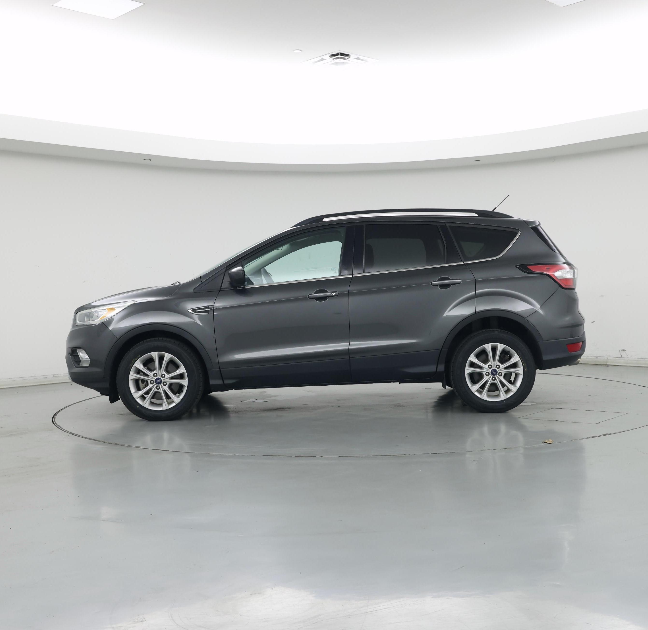 Thumbnail: 2017 Ford Escape - 3