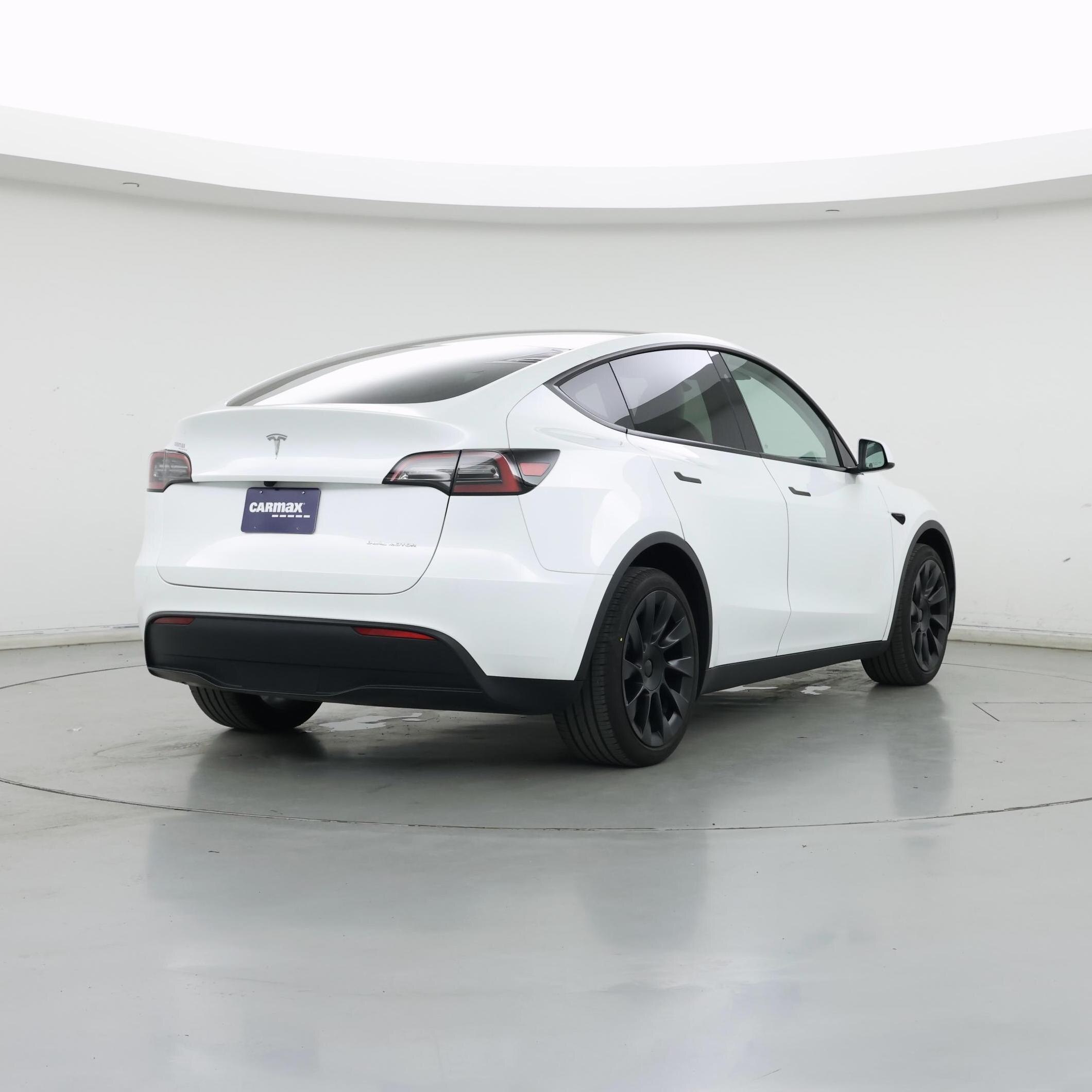 Thumbnail: 2024 Tesla Model Y - 8