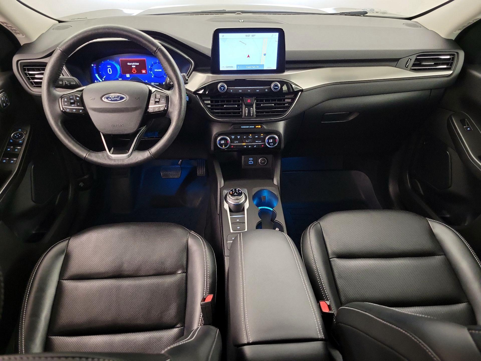 Thumbnail: 2021 Ford Escape - 9
