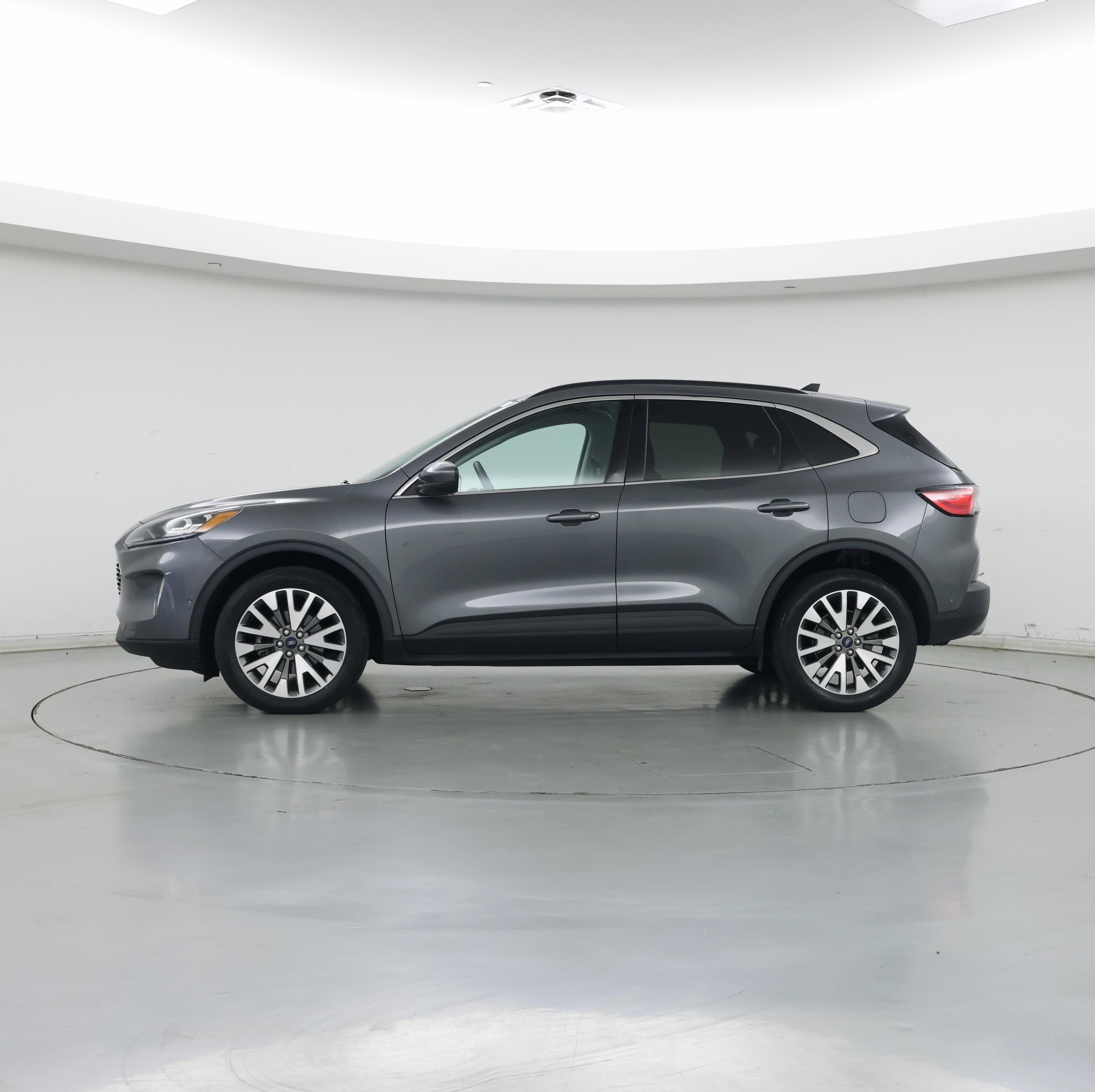 Thumbnail: 2021 Ford Escape - 3