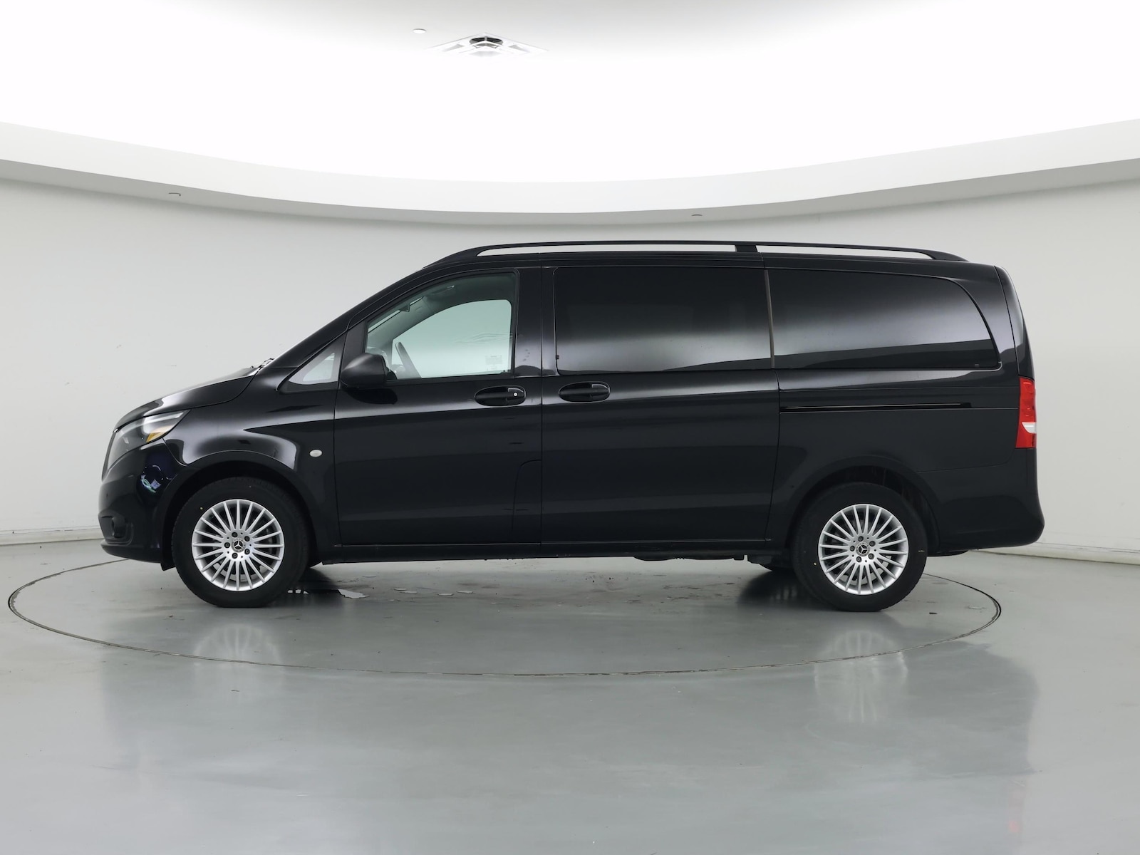 2023 Mercedes-Benz Metris Passenger Van Base - Photo 4