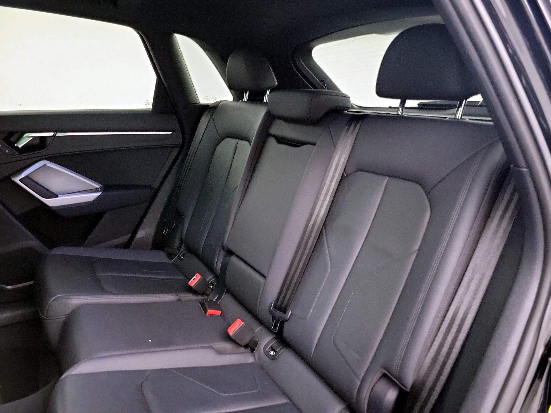 Thumbnail: 2022 Audi Q3 - 20