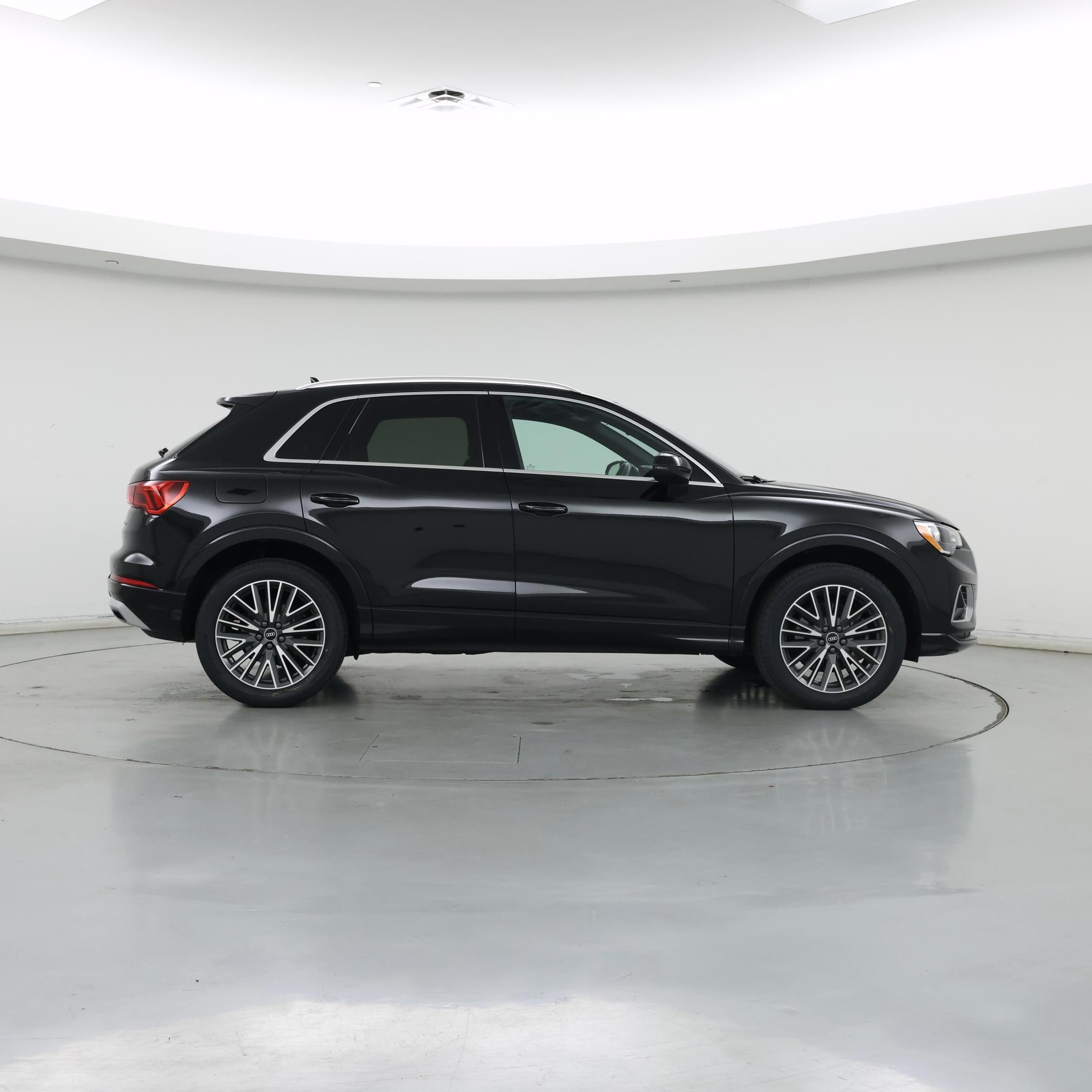 Thumbnail: 2022 Audi Q3 - 7