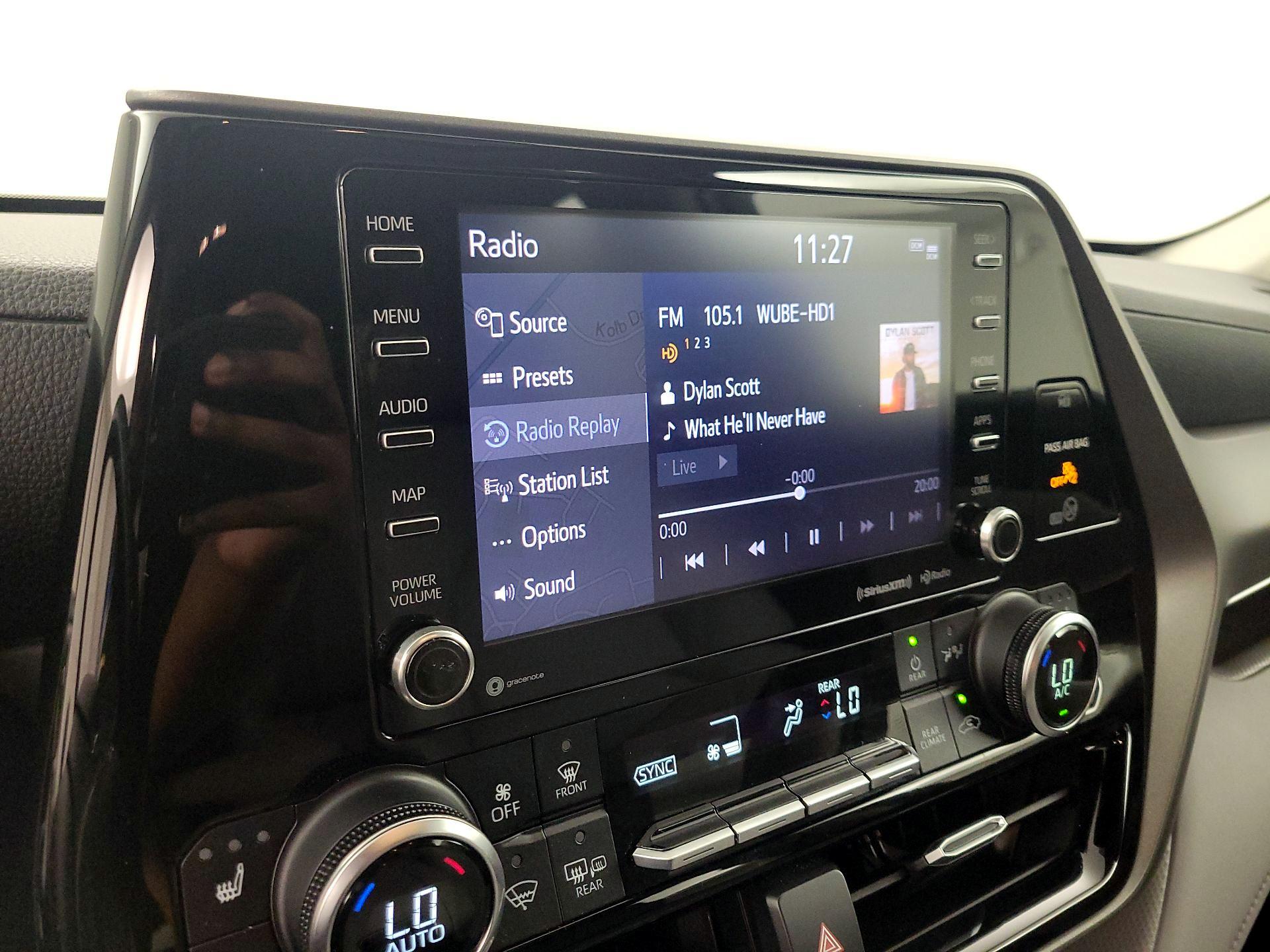 Thumbnail: 2020 Toyota Highlander - 16