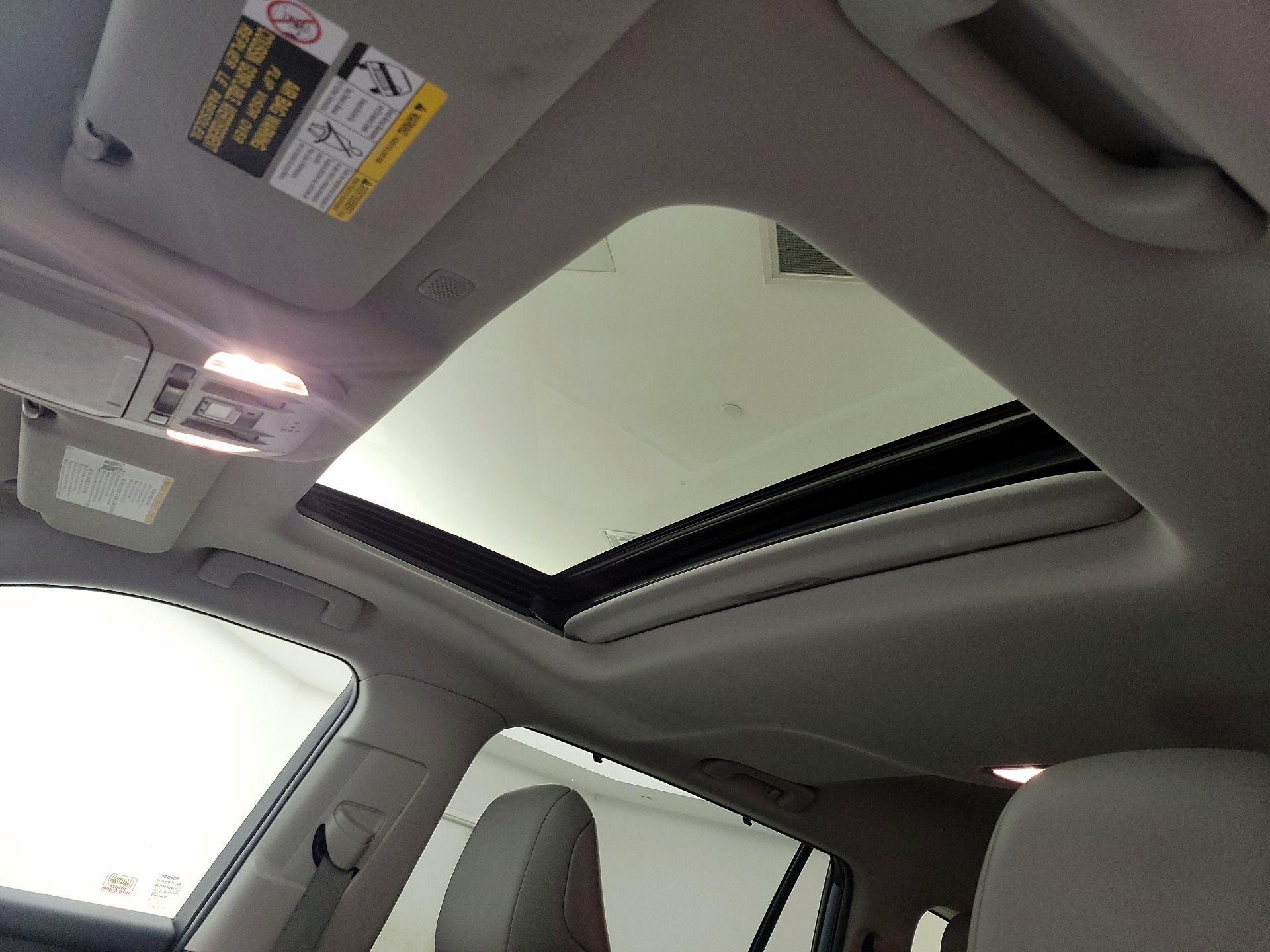 Thumbnail: 2020 Toyota Highlander - 20