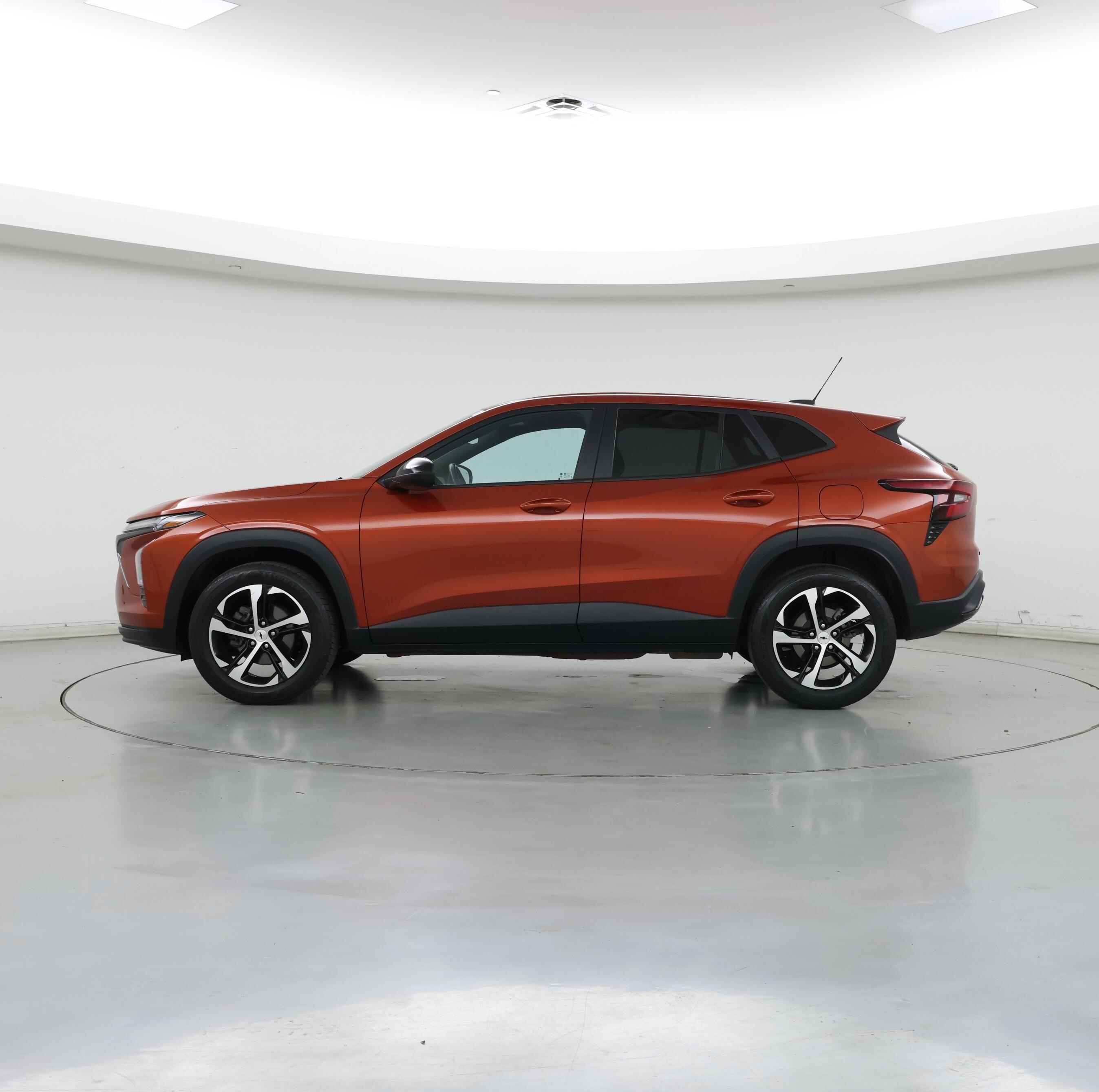 Thumbnail: 2024 Chevrolet Trax - 3