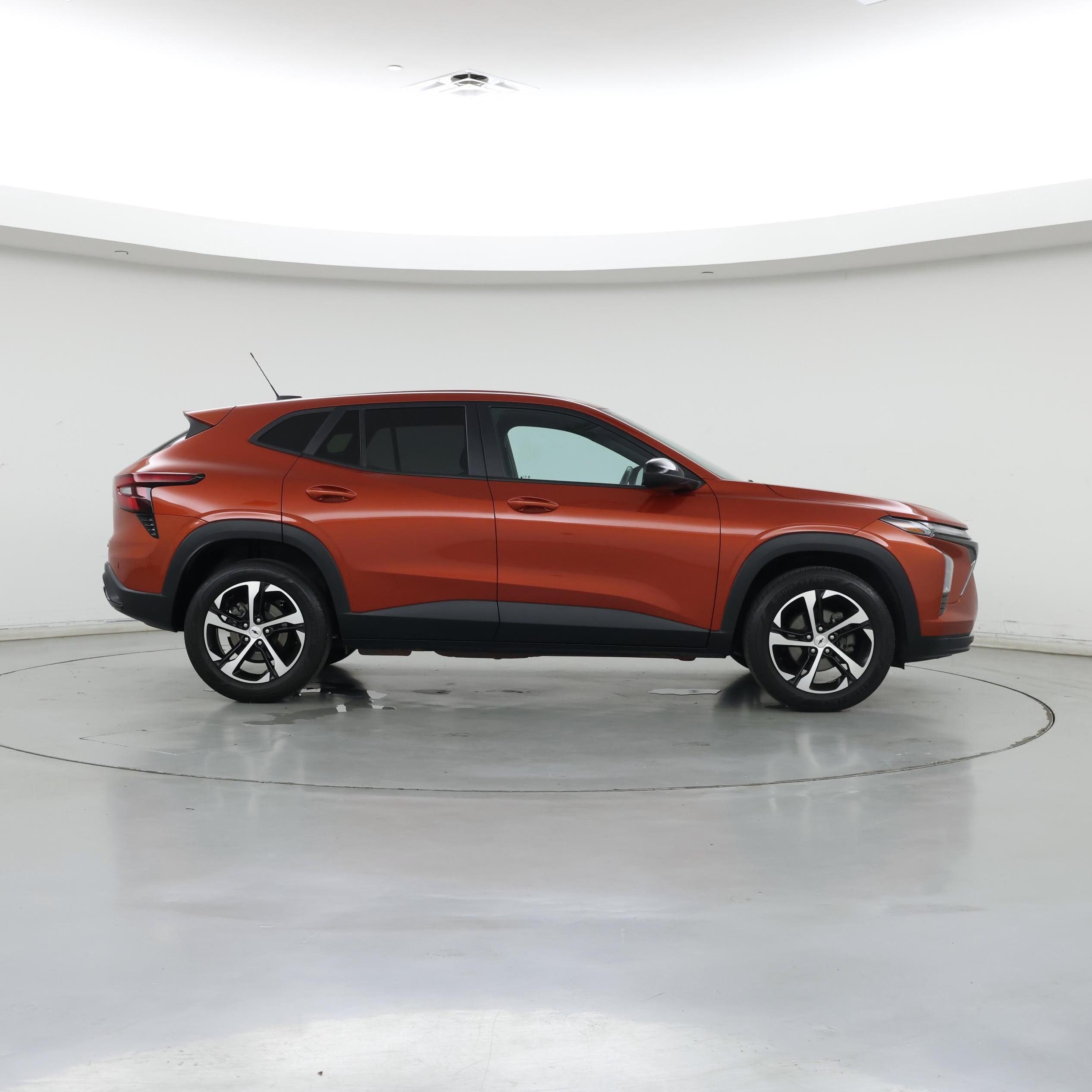 Thumbnail: 2024 Chevrolet Trax - 7