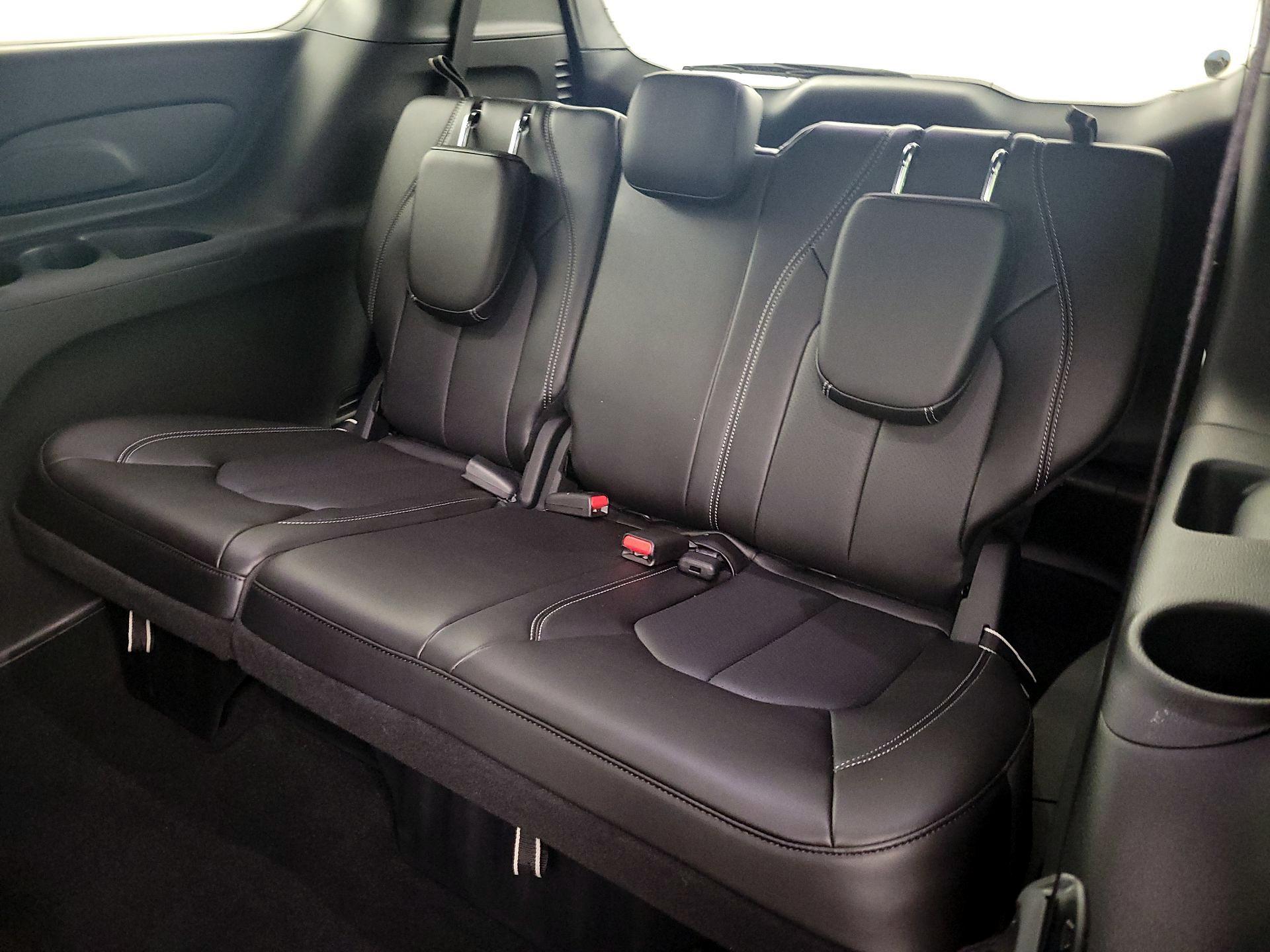 Thumbnail: 2025 Chrysler Pacifica - 20