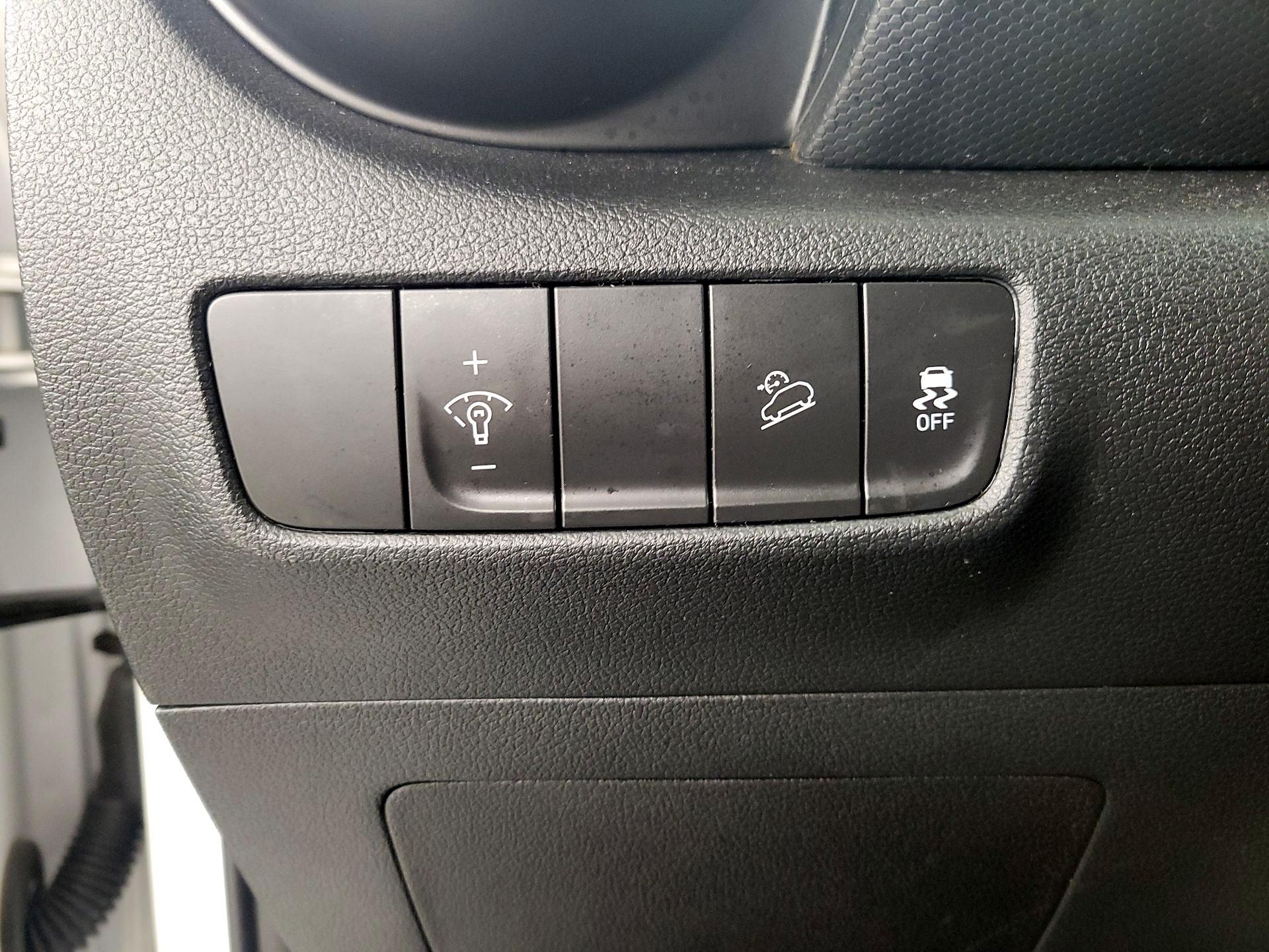 Thumbnail: 2022 Hyundai Kona - 13