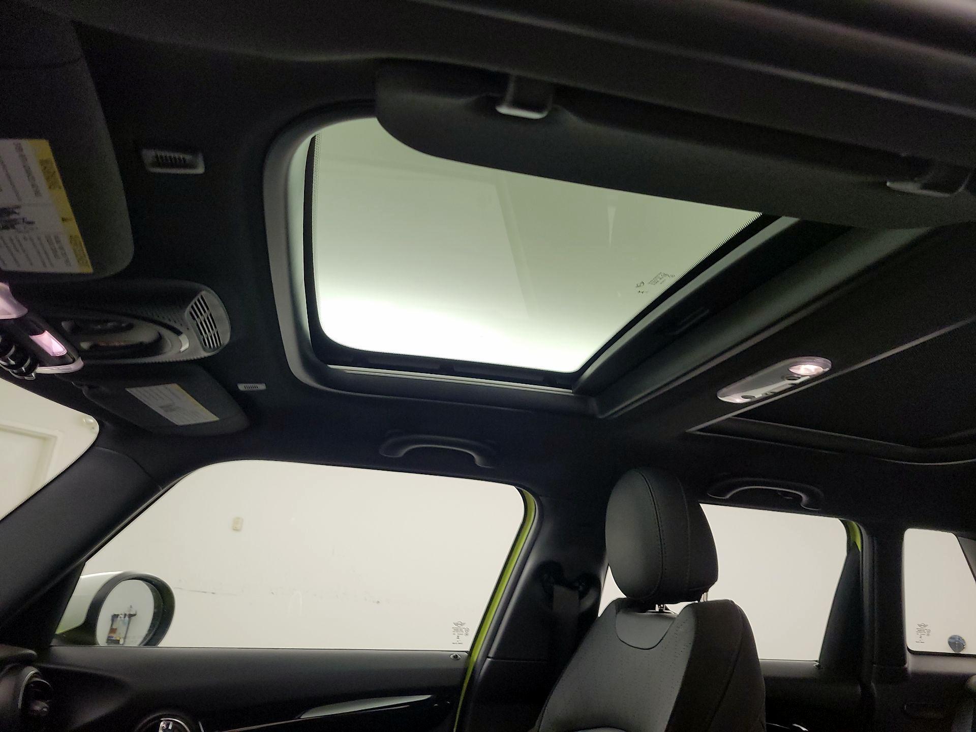 Thumbnail: 2024 MINI Cooper Hardtop - 20