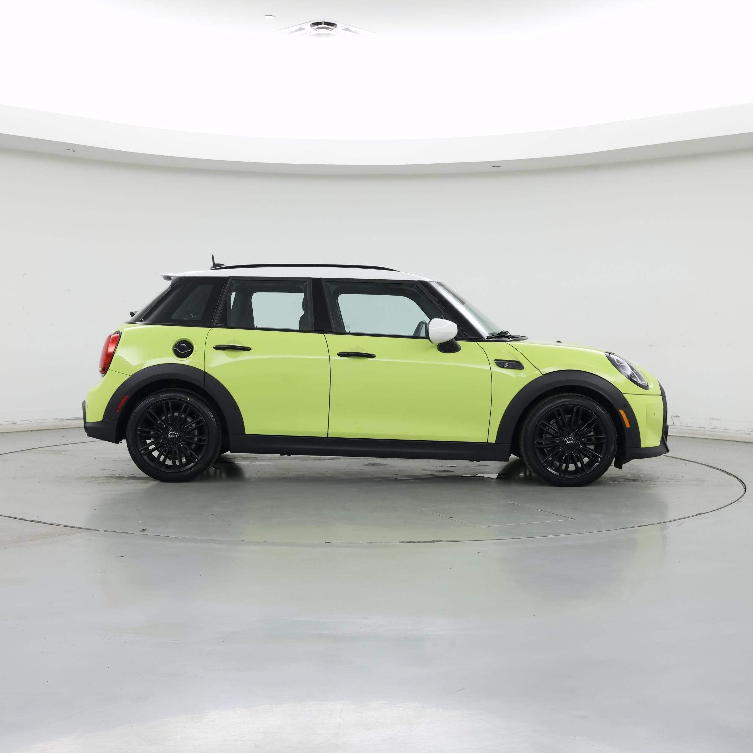 Thumbnail: 2024 MINI Cooper Hardtop - 7