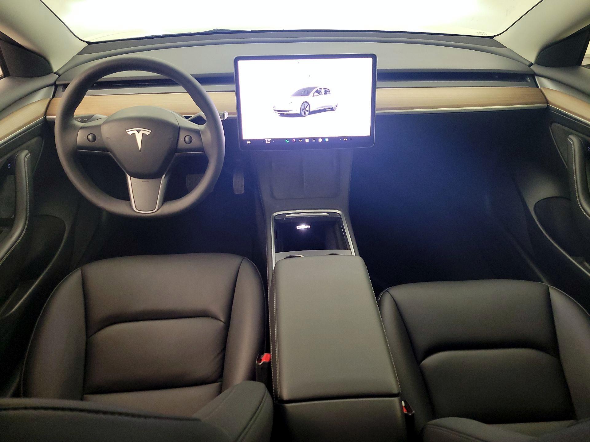 Thumbnail: 2023 Tesla Model 3 - 9