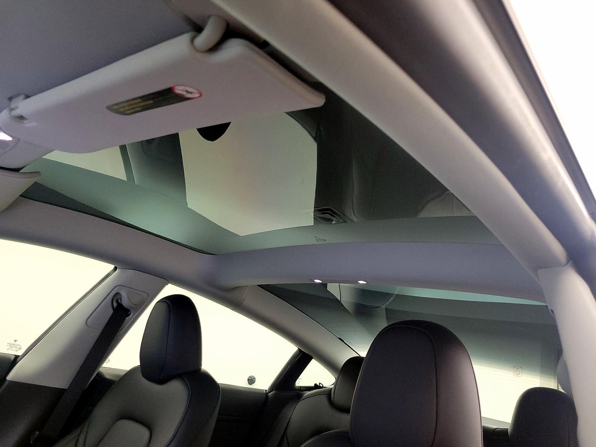 Thumbnail: 2023 Tesla Model 3 - 19