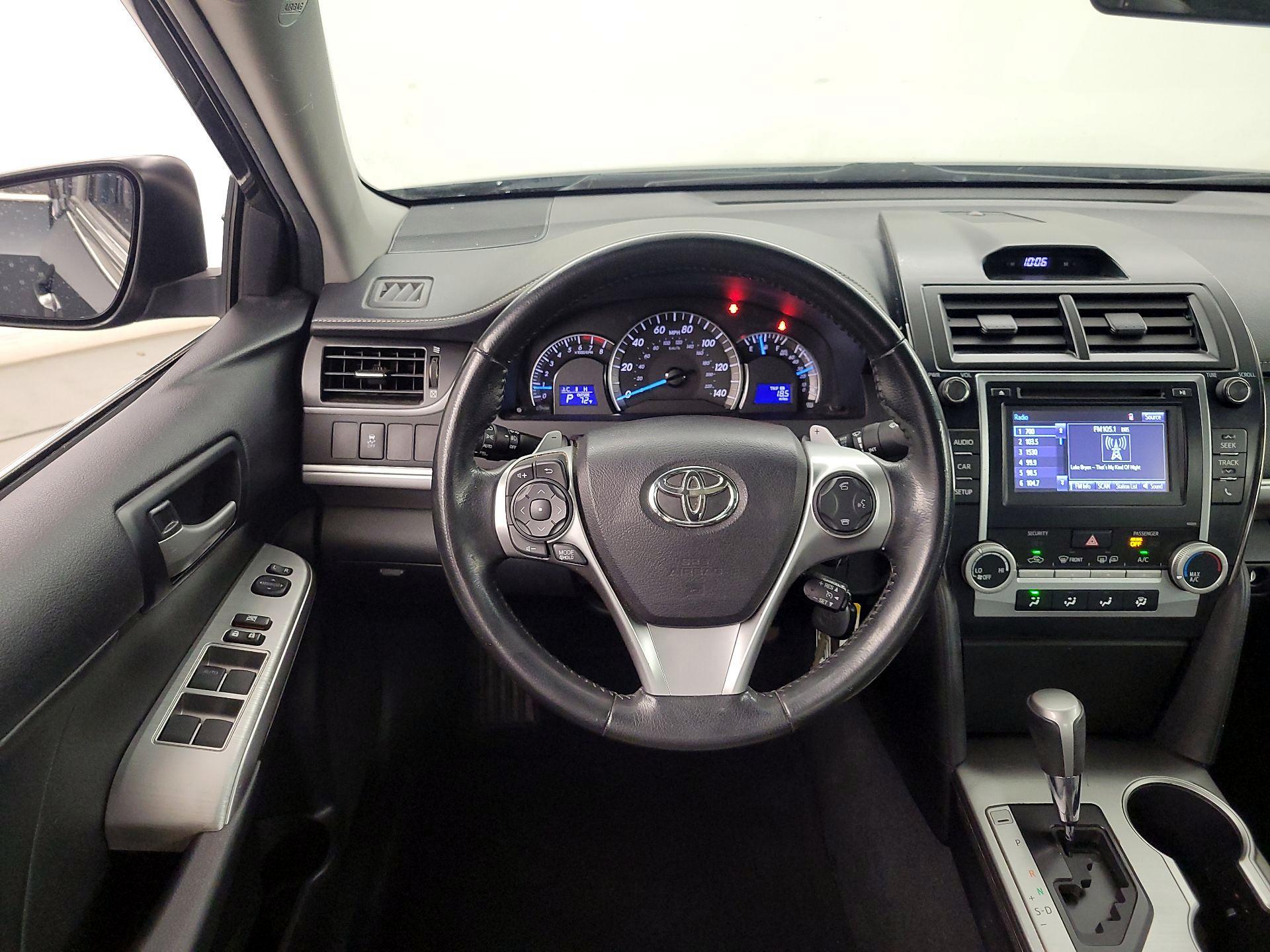 Thumbnail: 2014 Toyota Camry - 10