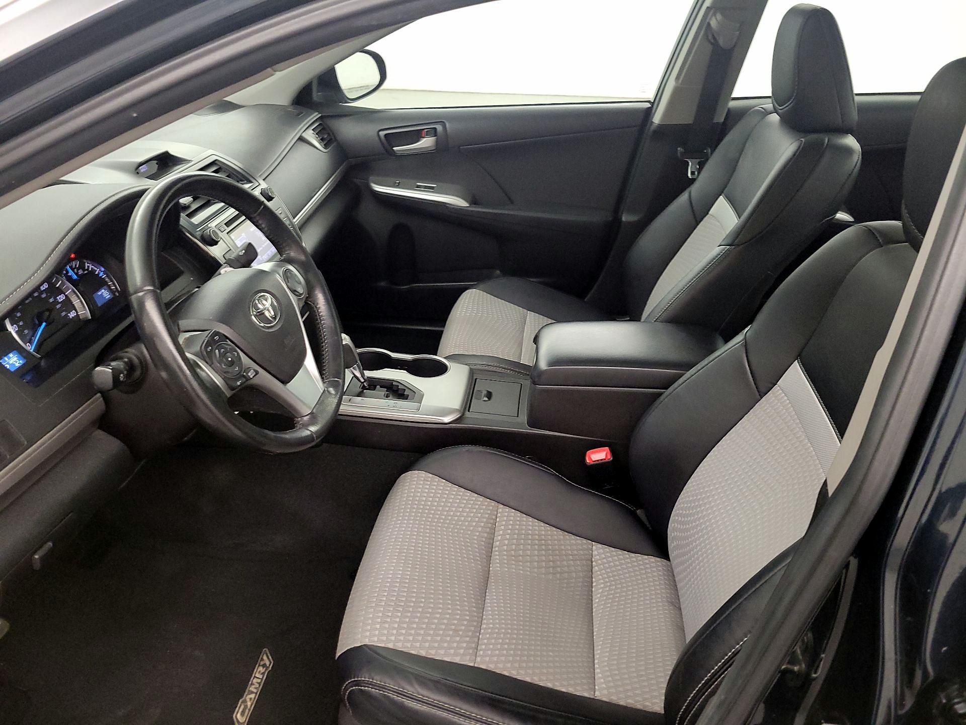 Thumbnail: 2014 Toyota Camry - 11