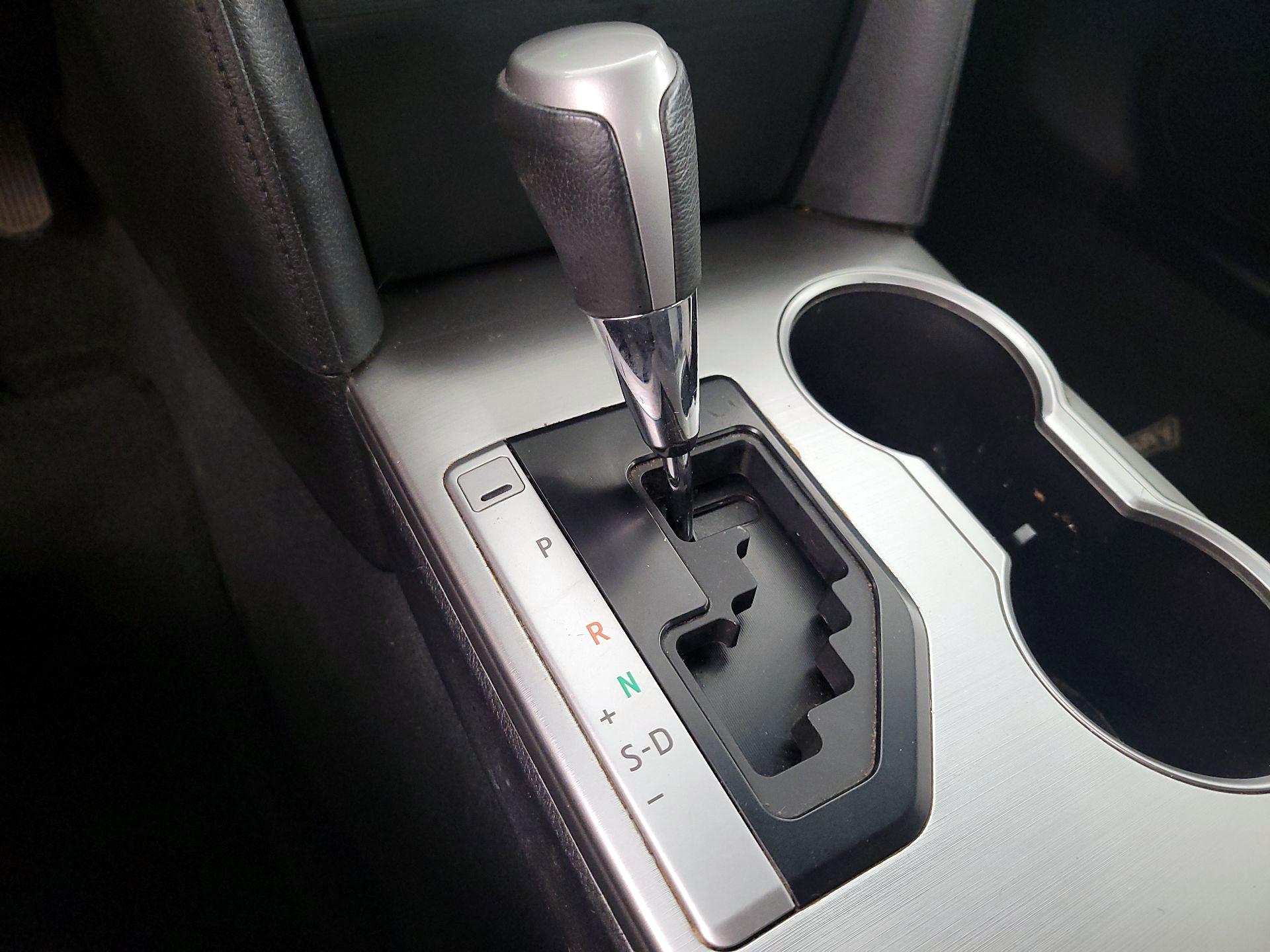 Thumbnail: 2014 Toyota Camry - 17