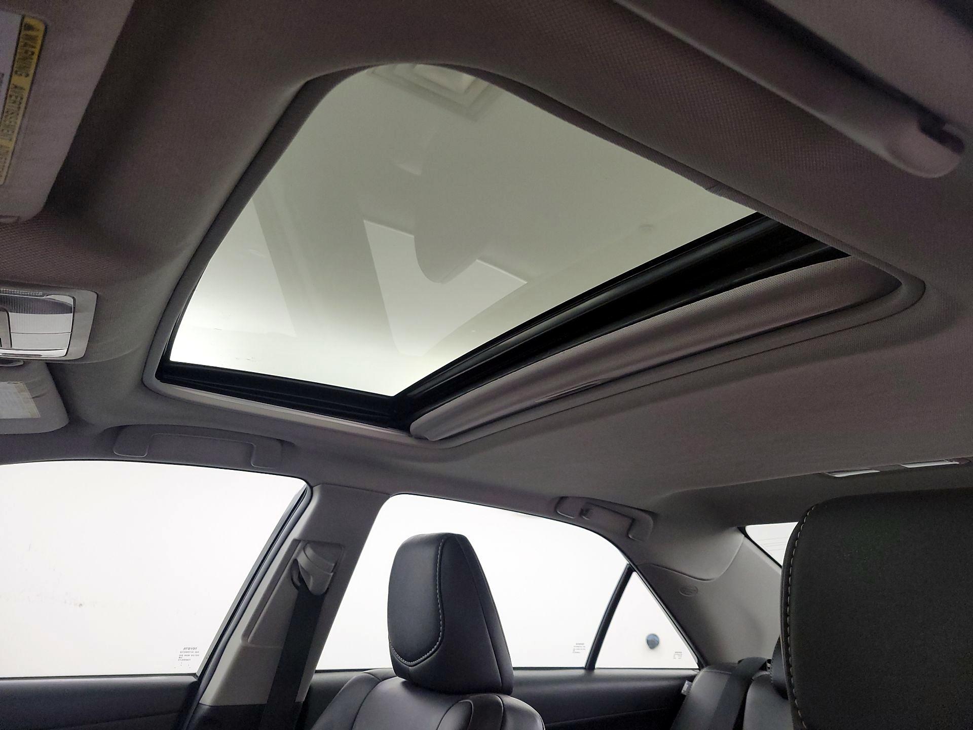 Thumbnail: 2014 Toyota Camry - 19