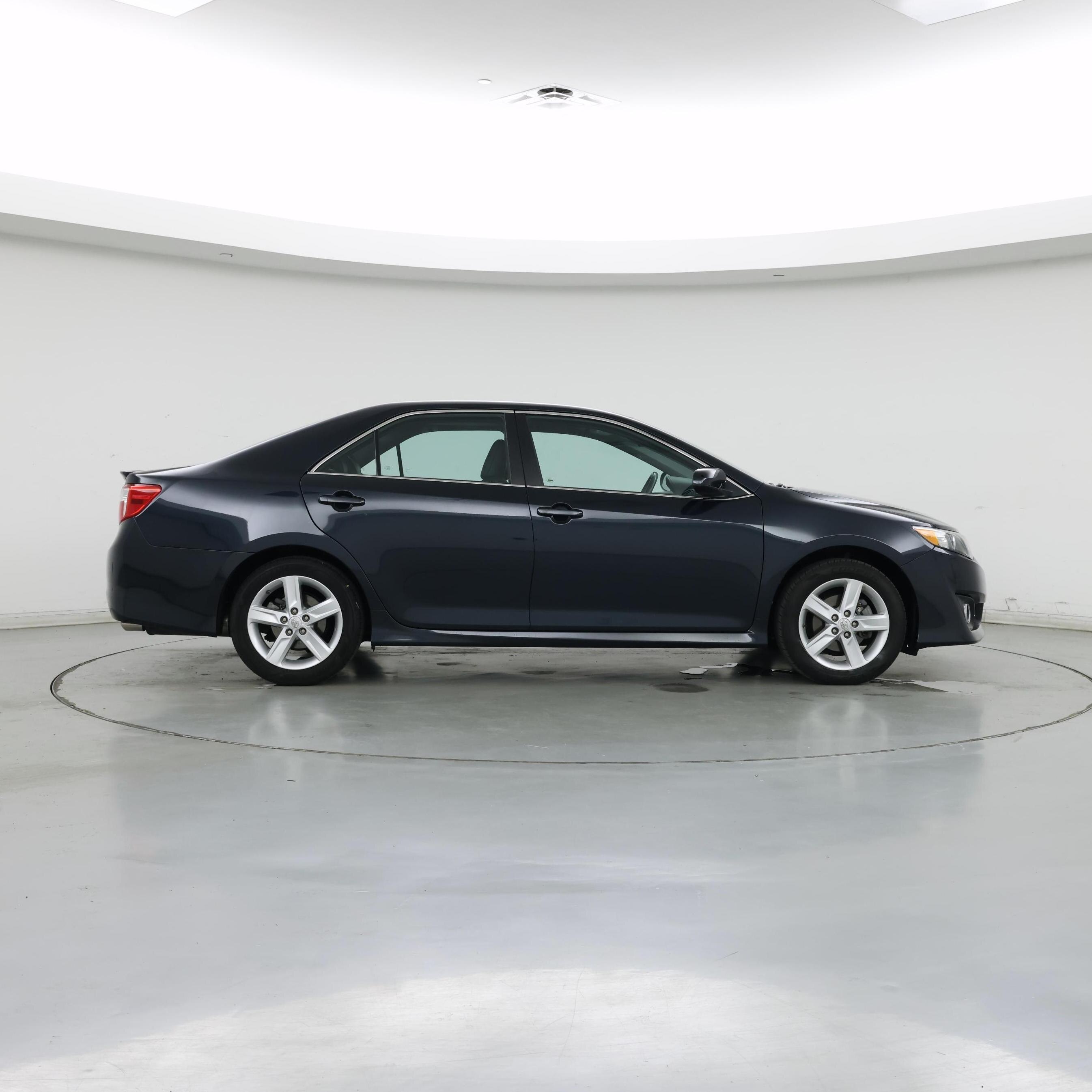 Thumbnail: 2014 Toyota Camry - 7