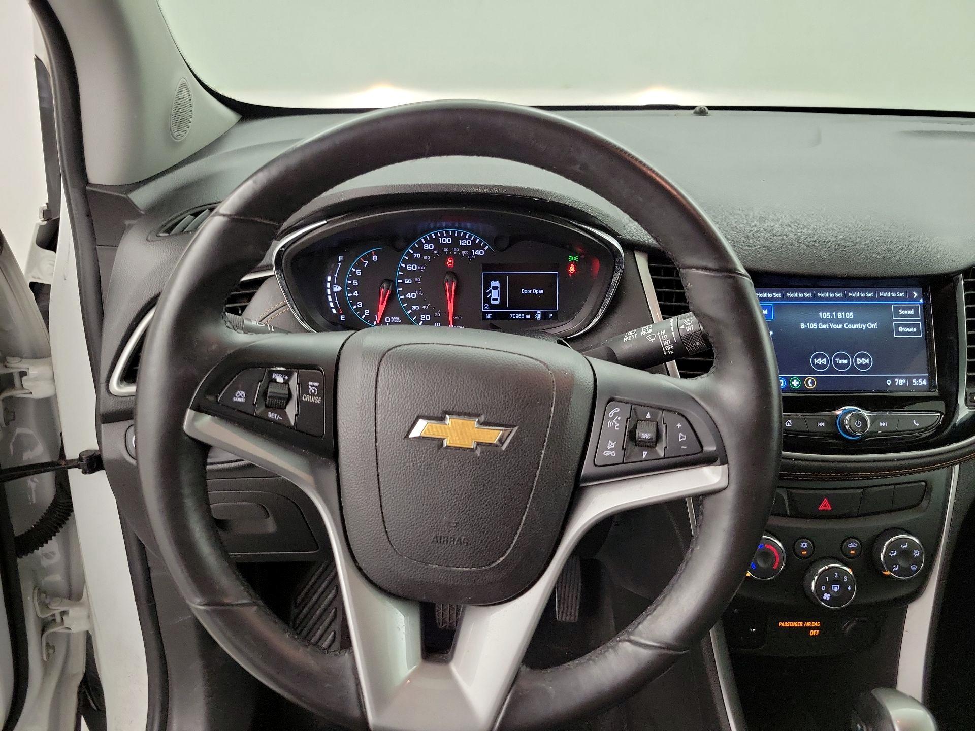 Thumbnail: 2018 Chevrolet Trax - 10