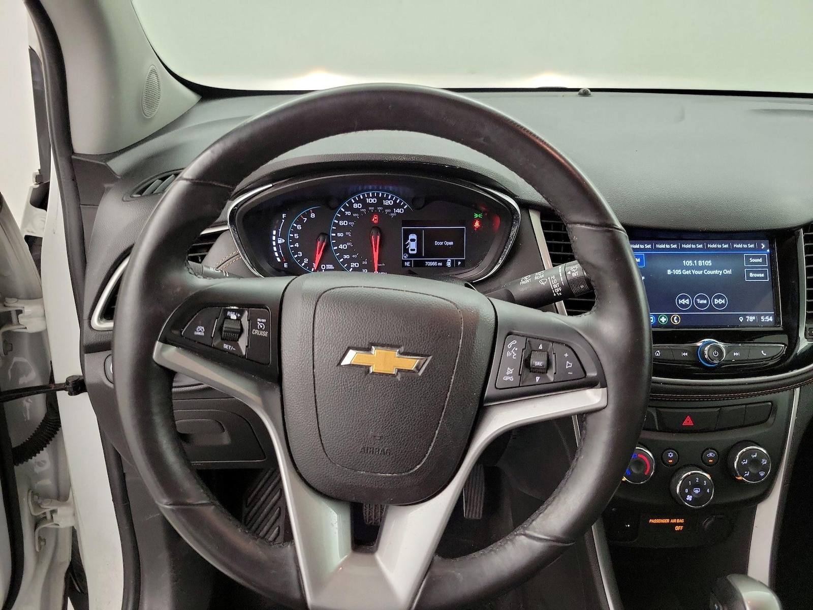 2018 Chevrolet Trax LT - Photo 11