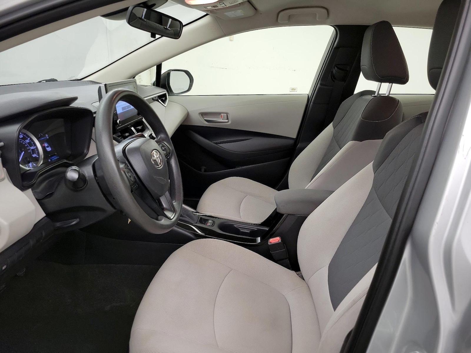 2020 Toyota Corolla LE - Photo 12