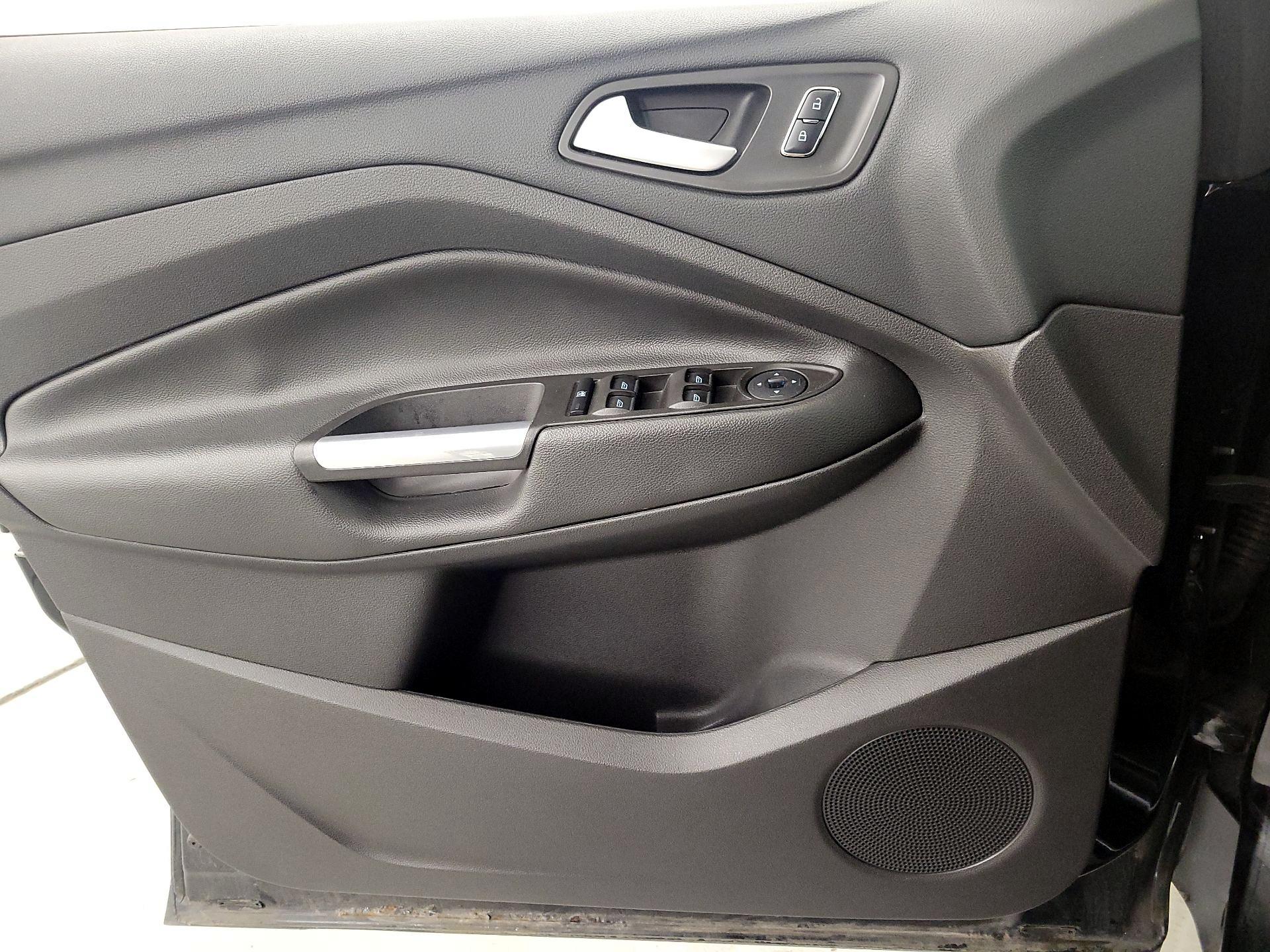 Thumbnail: 2016 Ford Escape - 12