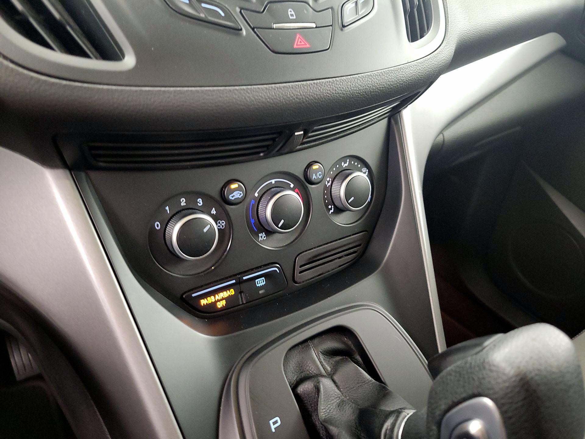 Thumbnail: 2016 Ford Escape - 16