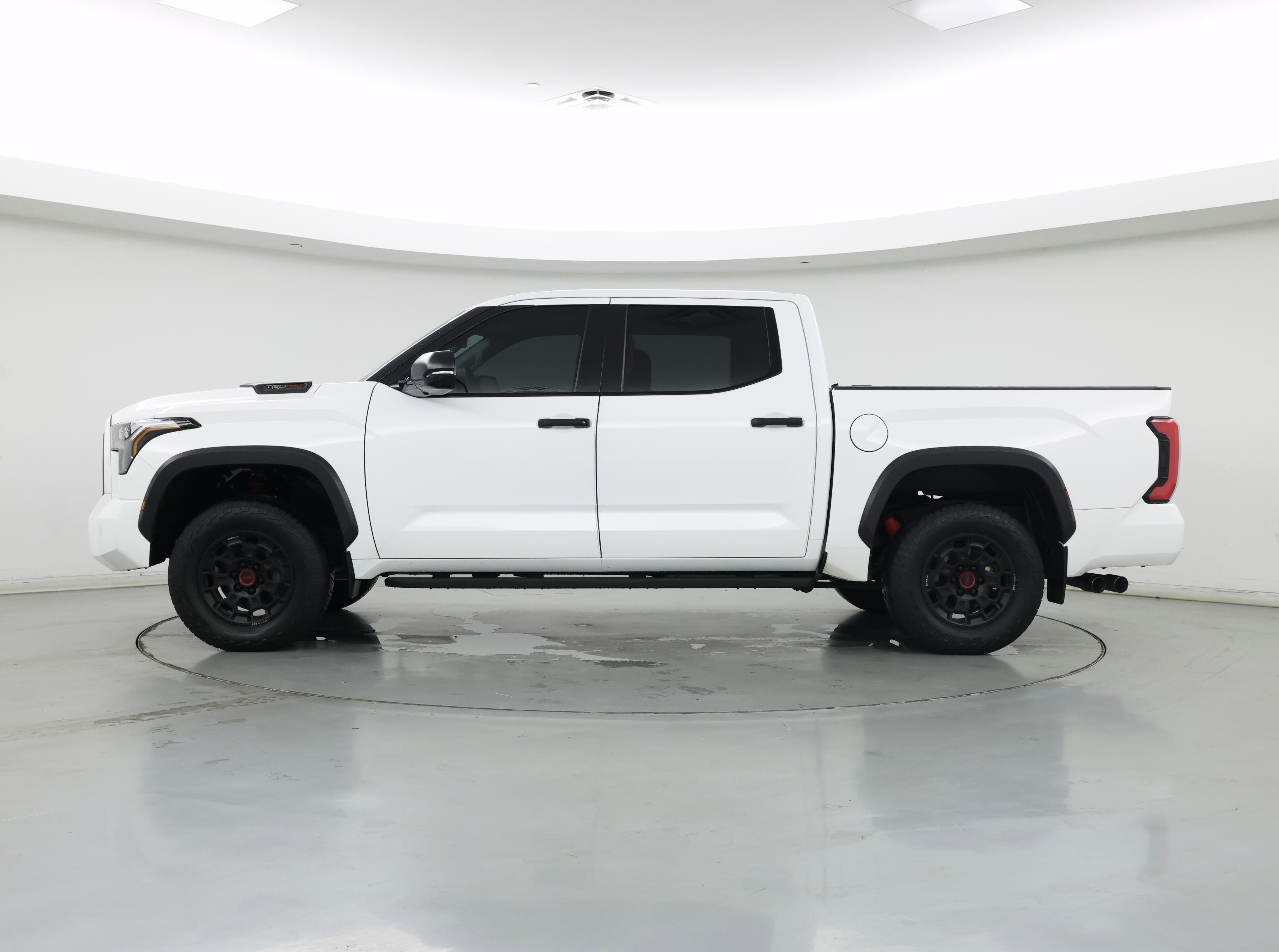 Thumbnail: 2023 Toyota Tundra - 3