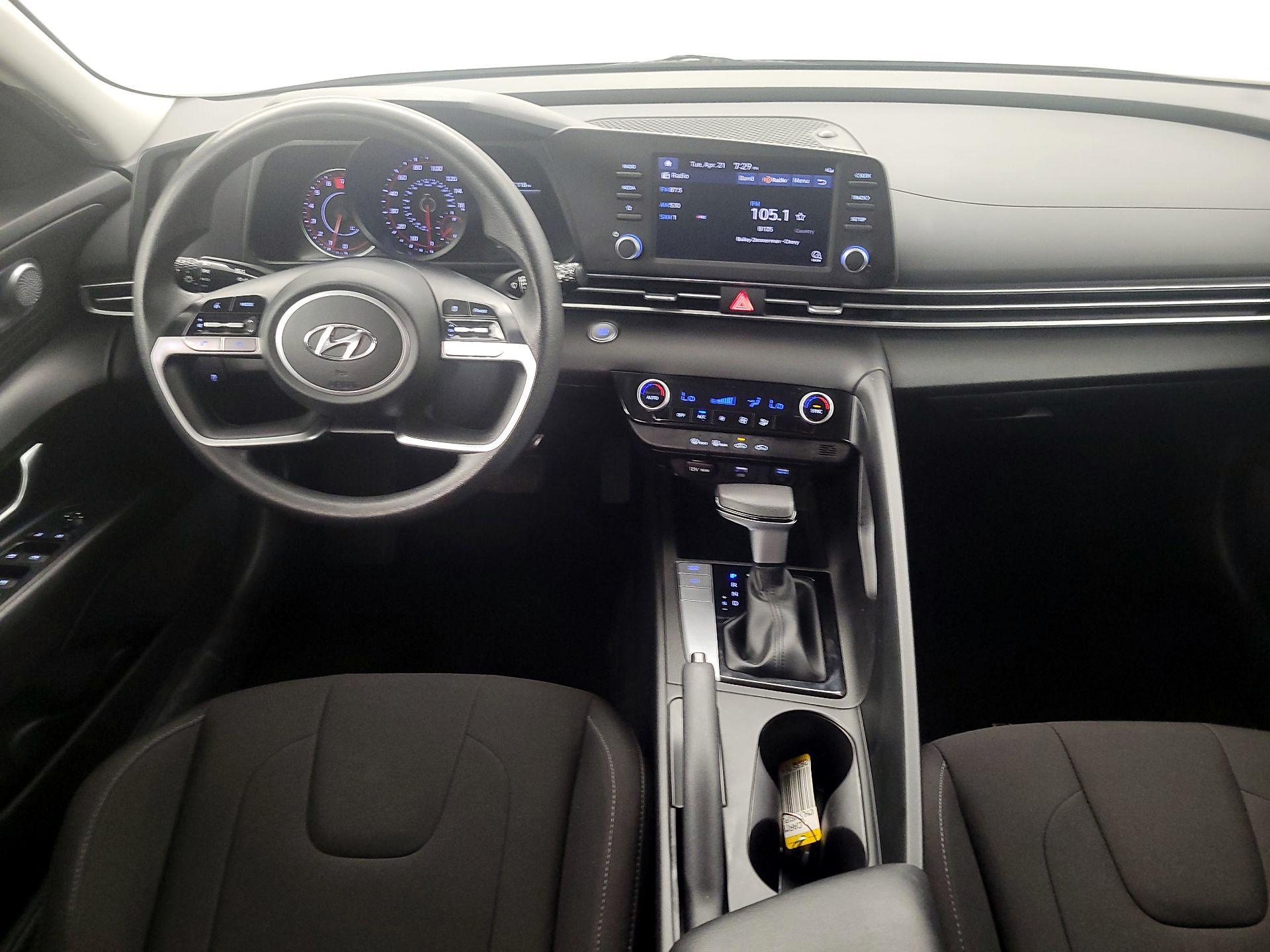 Thumbnail: 2023 Hyundai Elantra - 9