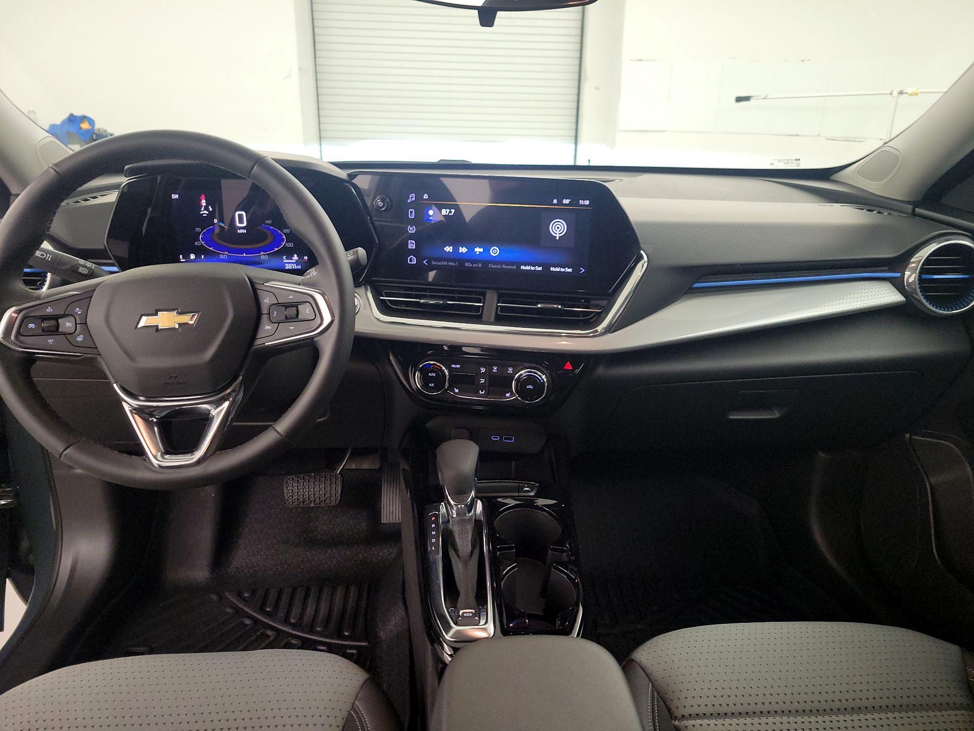 Thumbnail: 2026 Chevrolet Trax - 9