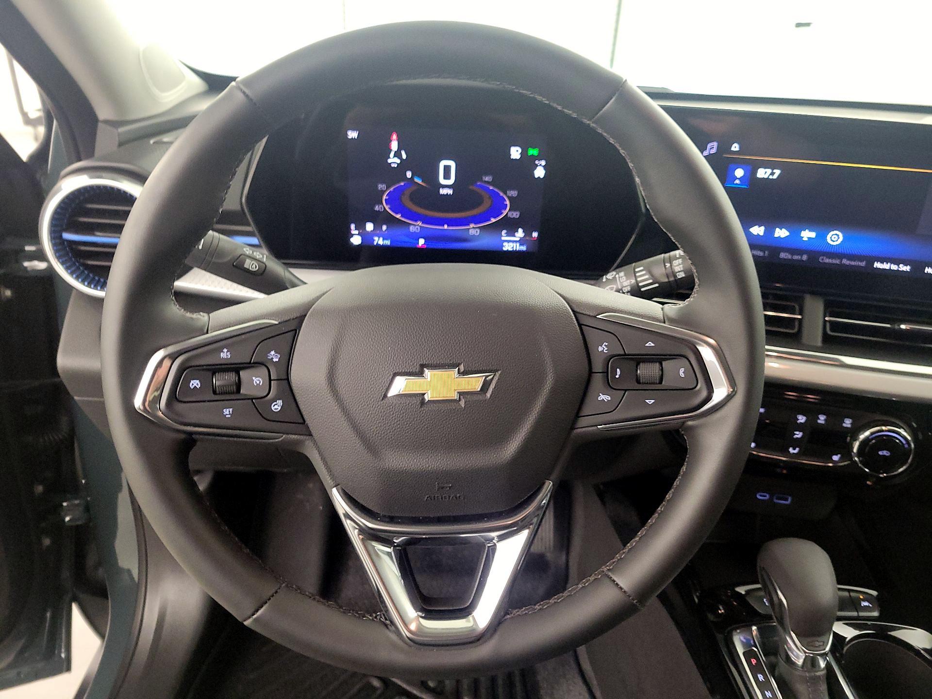 Thumbnail: 2026 Chevrolet Trax - 10