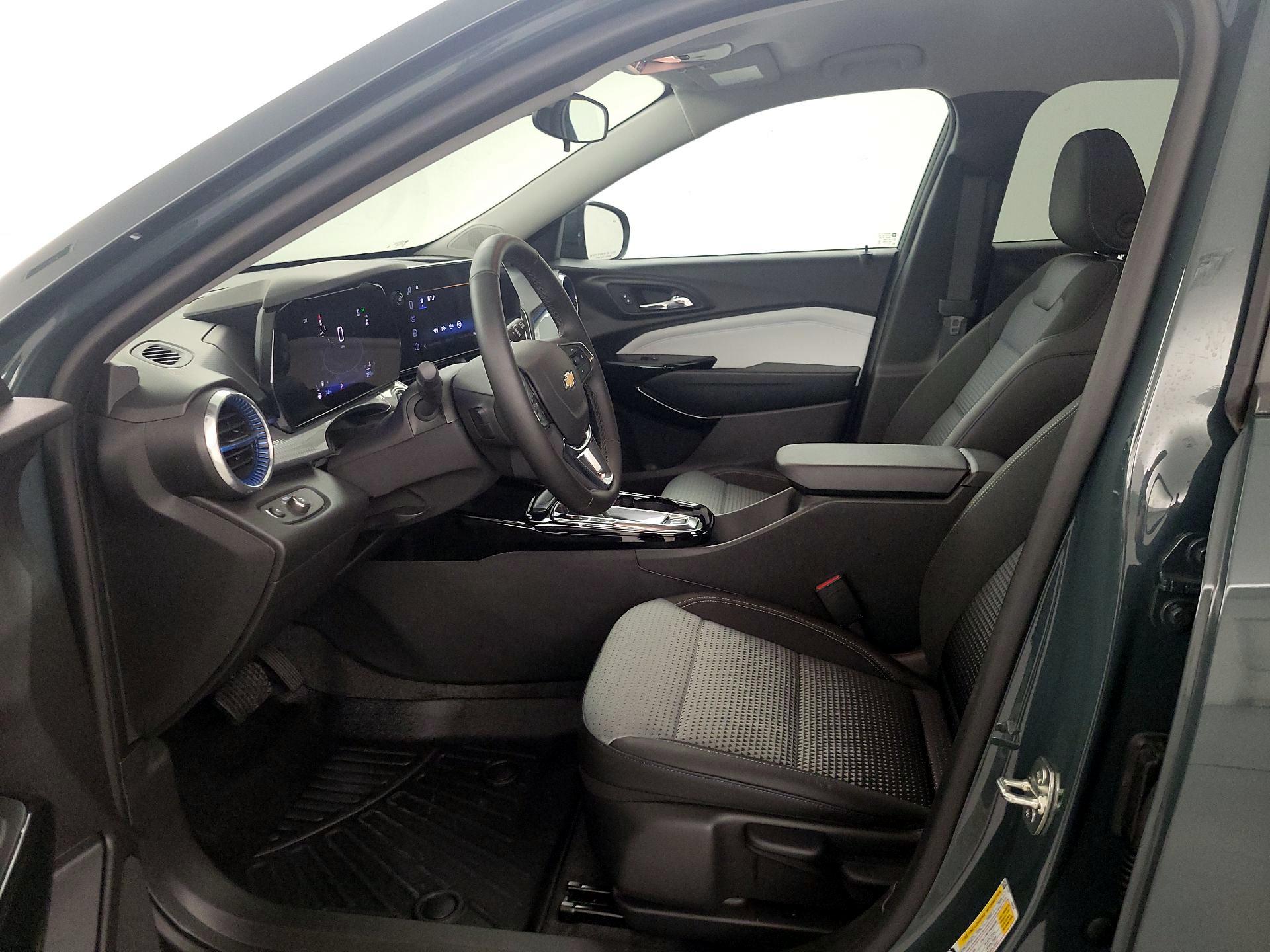 Thumbnail: 2026 Chevrolet Trax - 11