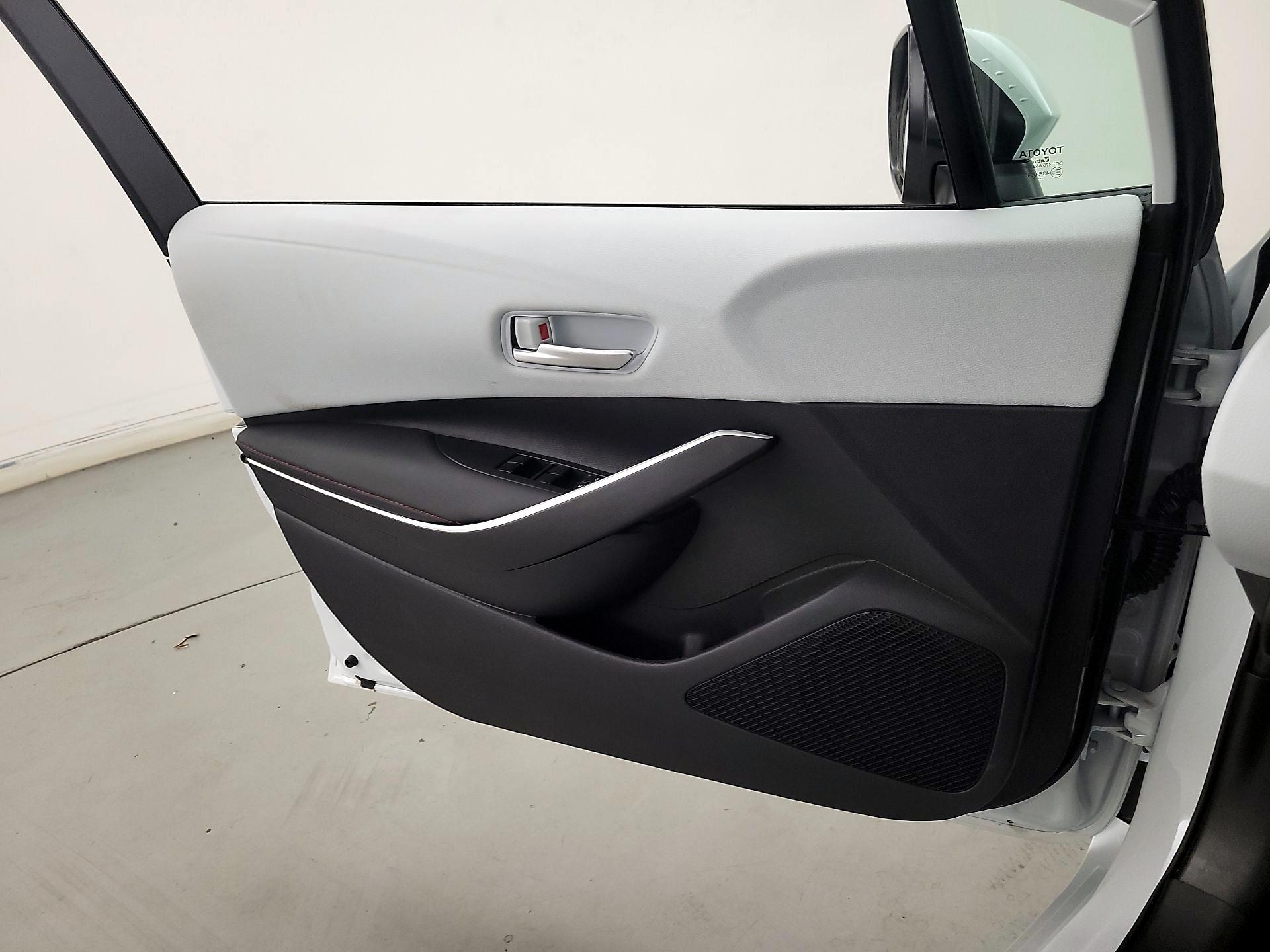 Thumbnail: 2025 Toyota Corolla - 12