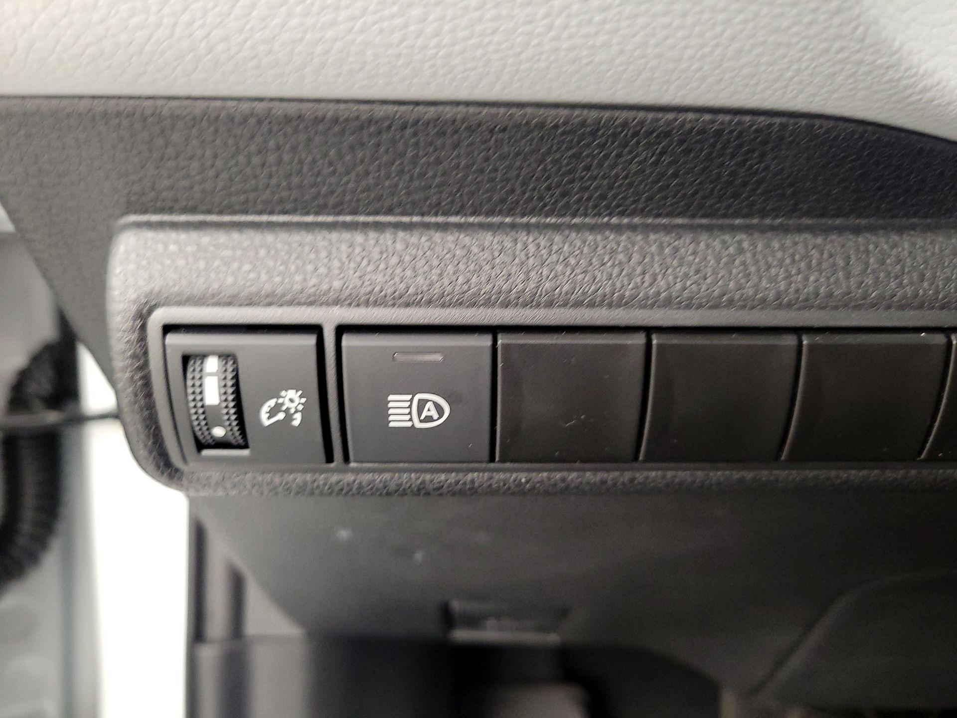 Thumbnail: 2025 Toyota Corolla - 13