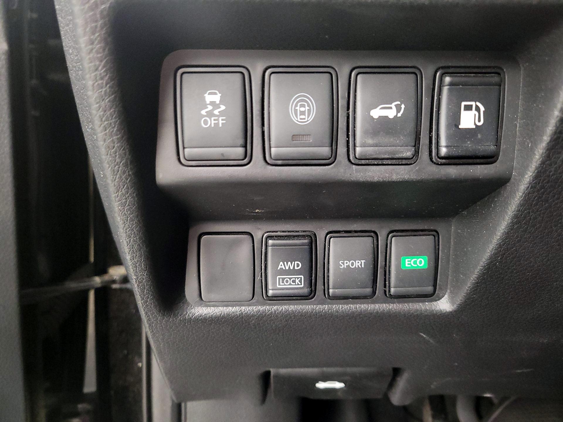 Thumbnail: 2019 Nissan Rogue - 13